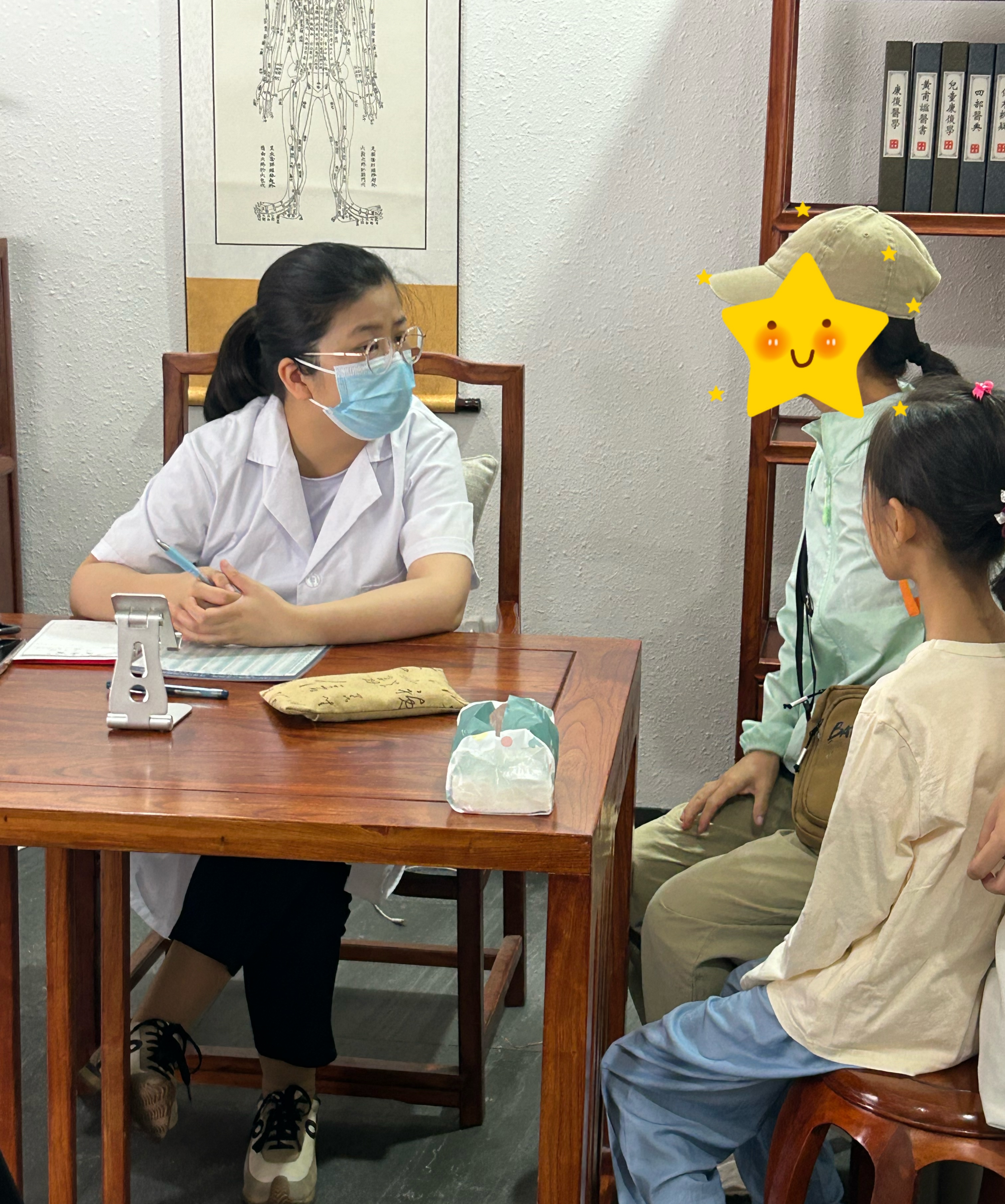 关于回龙观医院门诊陪诊挂号服务儿童看病专人照看，家长格外放心的信息