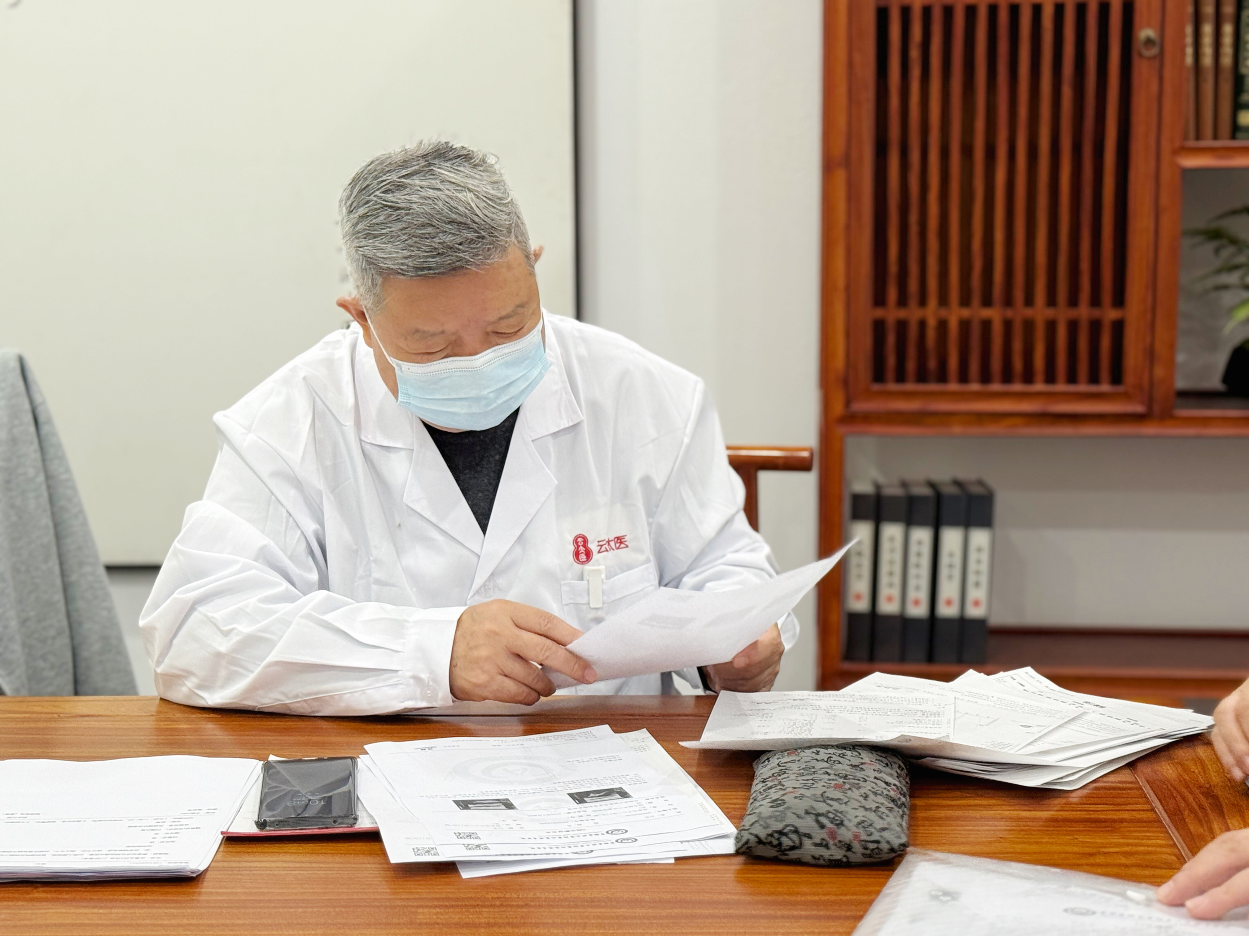 北京中医医院柴嵩岩团队精英成员黄牛票贩子号贩子挂号的简单介绍