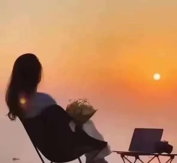 不知道你留意过没,生活里男人和女人在应对感情变故时,有着惊人反差