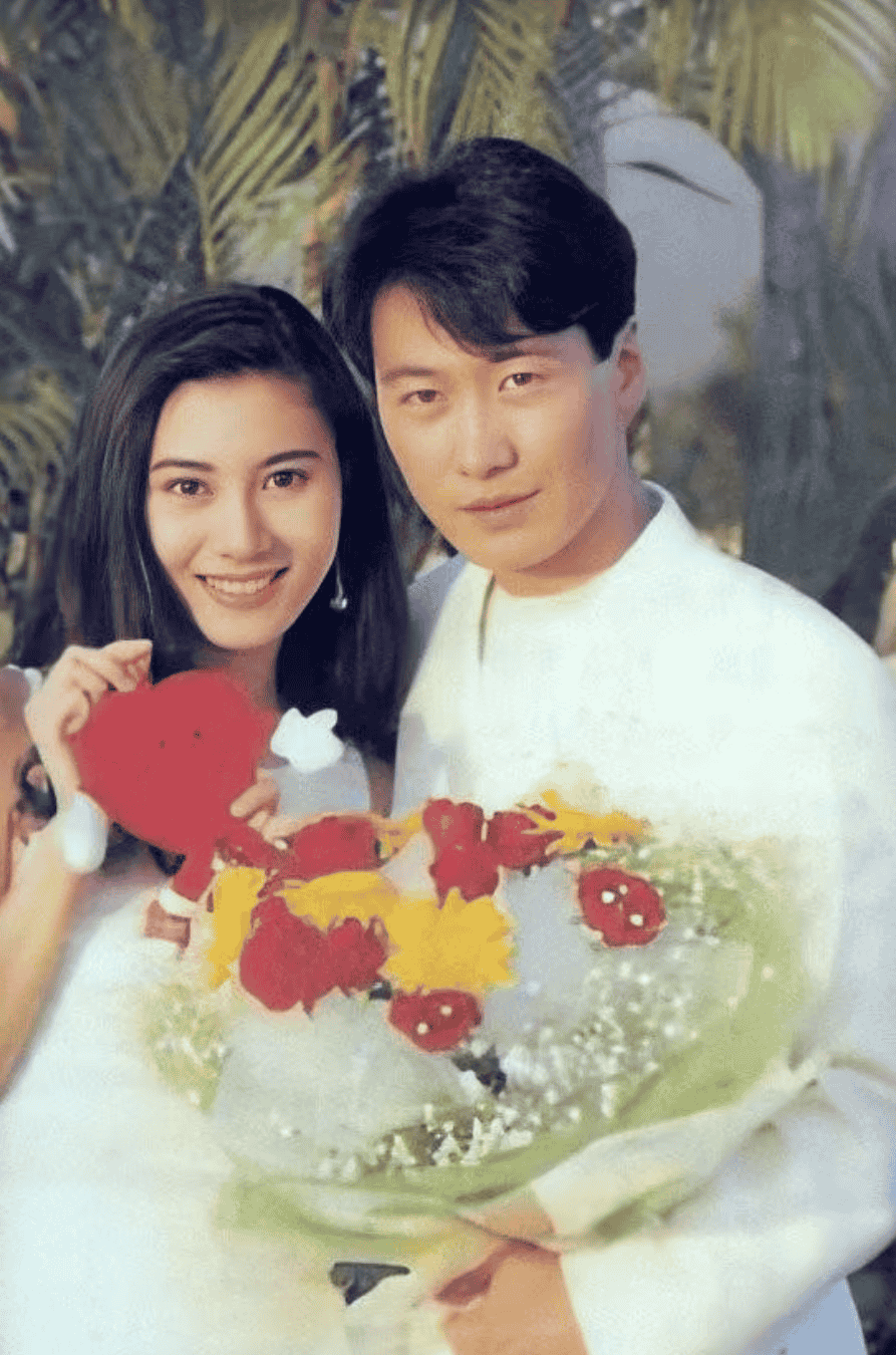 李嘉欣和黎明的几次同框,从年轻到中年,一直都保持着那种说不清道不明