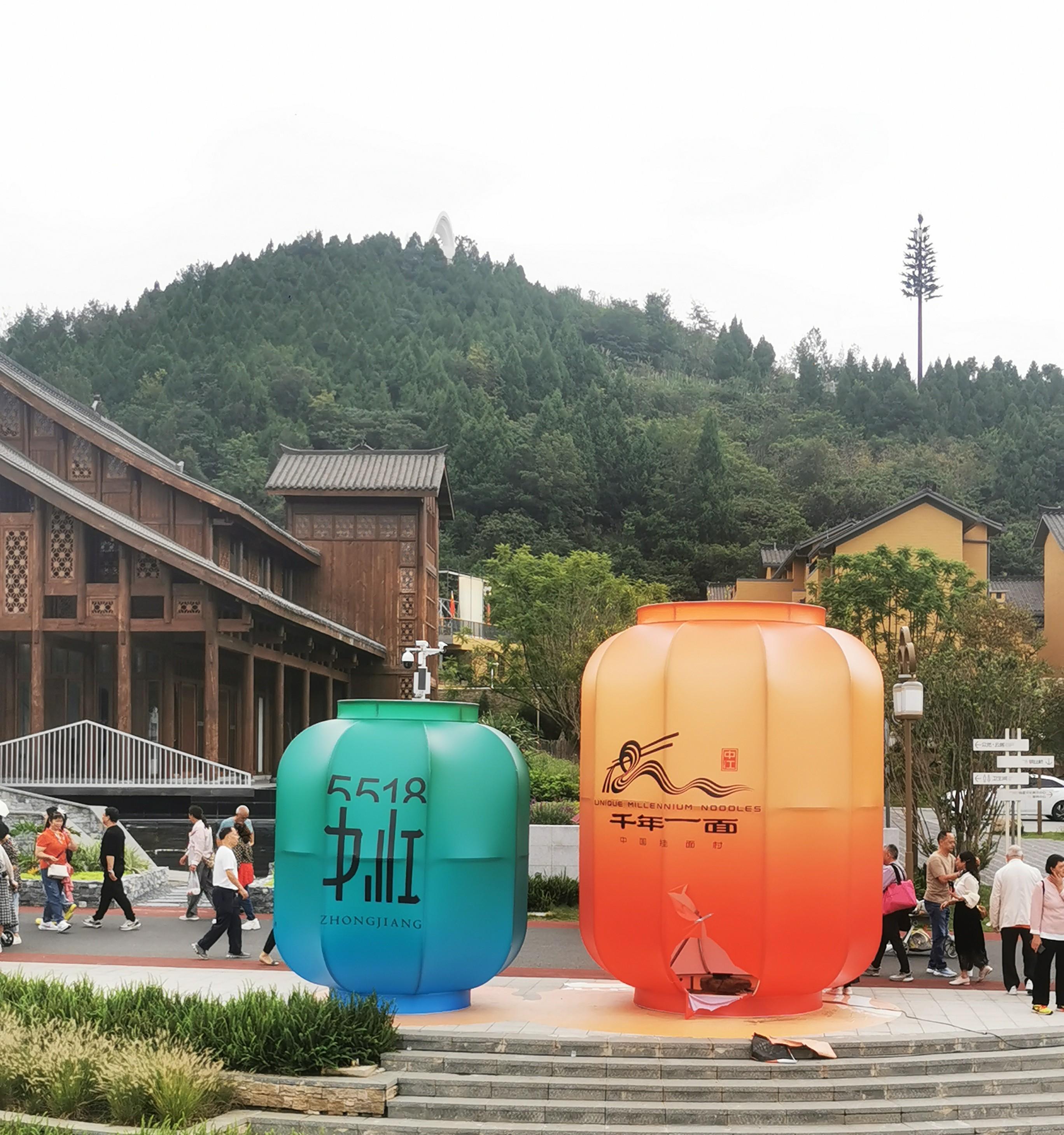 双节期间,人潮涌进中江这个小村落