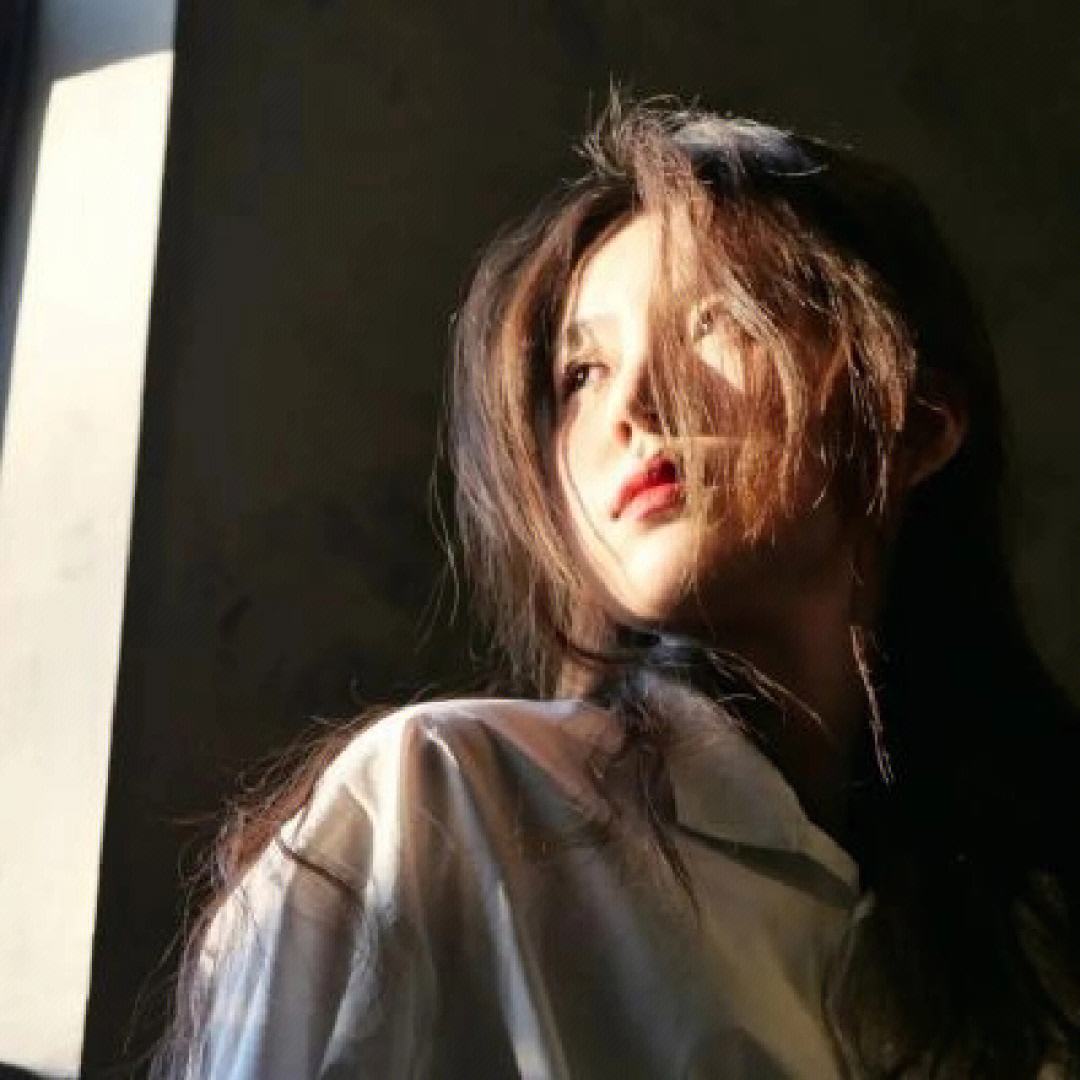 多愁善感的美女图片头像睡不着这首歌的背景图片女生头像抑郁救是缶 