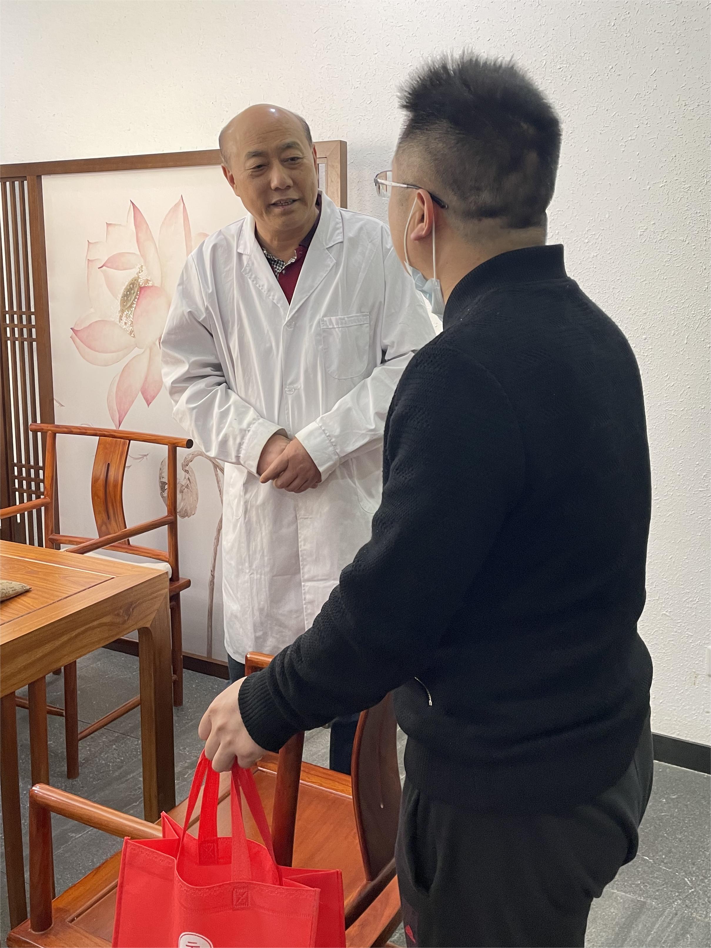 关于北京中医医院陈彤云知名专家团队擅长专家跑腿预约挂号，提供一站式服务的信息