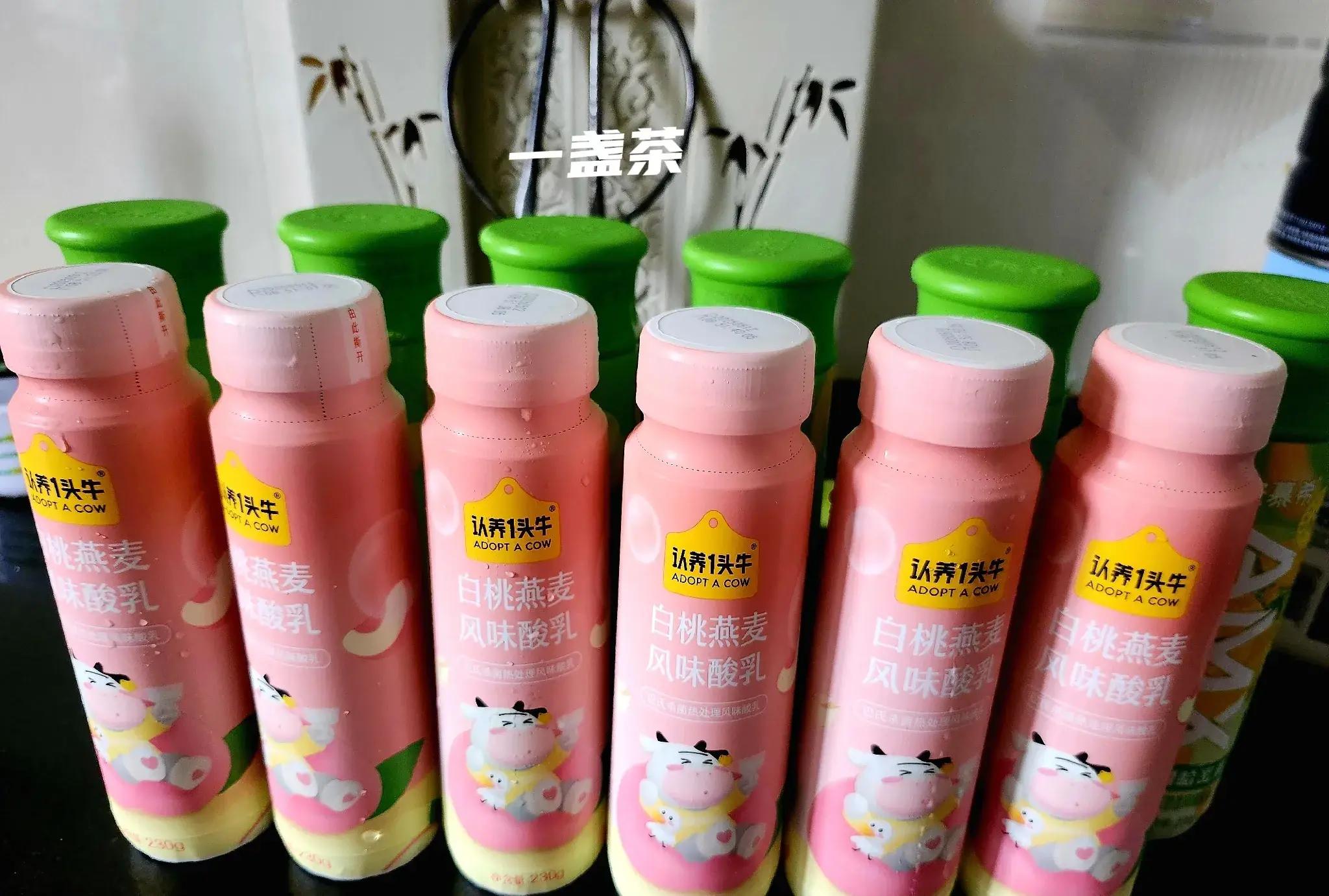 女儿和外孙女下午回来又给我买来许多好吃的,看厨房