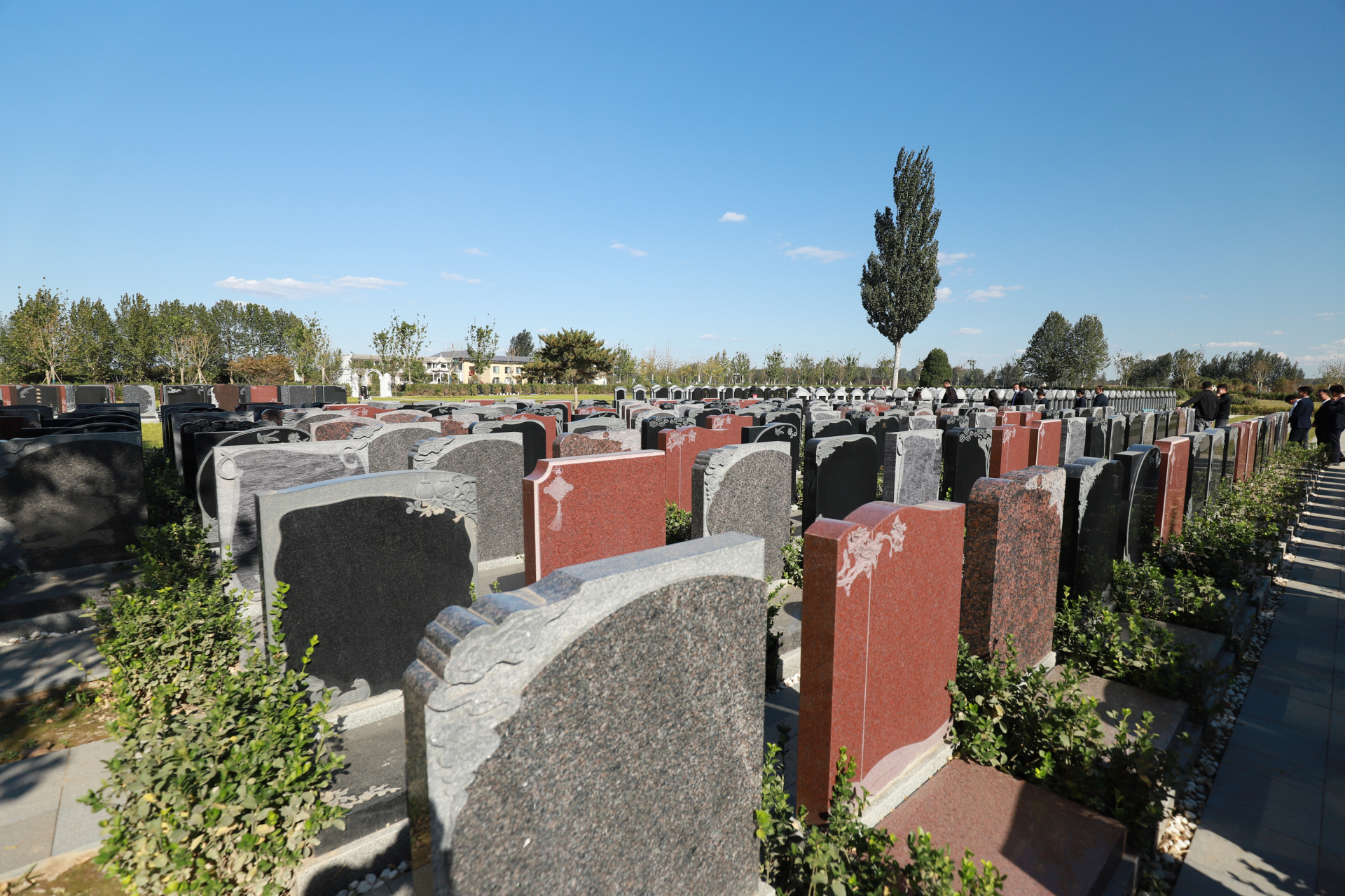 永安陵园最新墓地价格统计一览 永安陵园位于河北省保定市涿州市刁窝