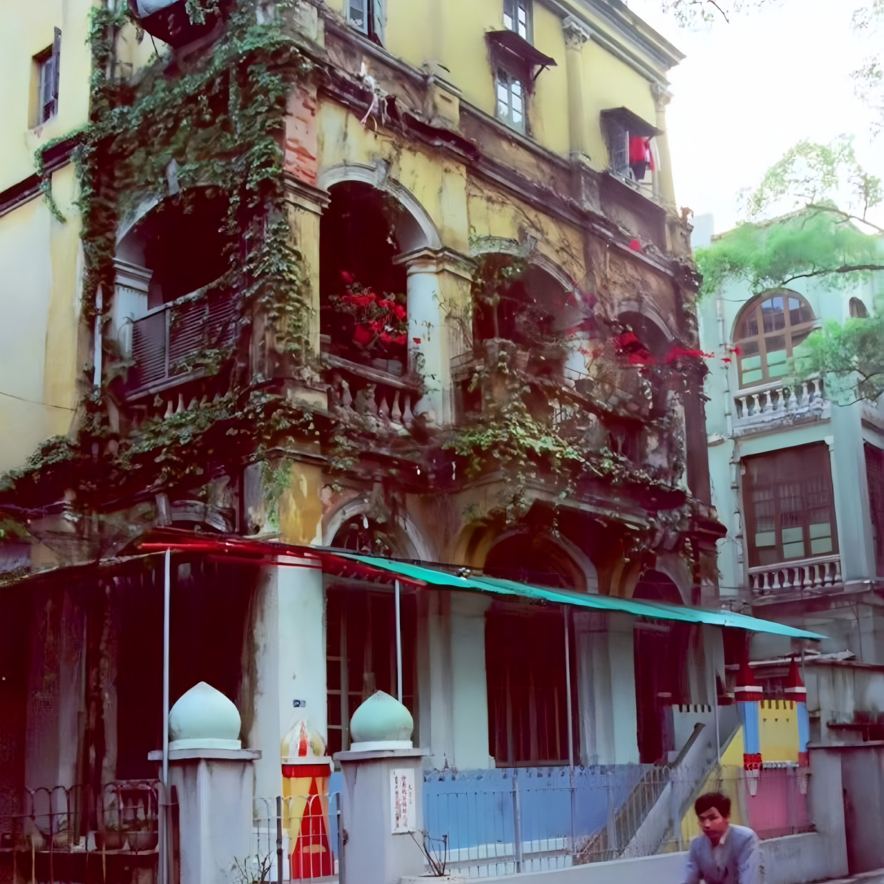 广州给我感觉就很破旧 照片中很多人都已经老去,最后一张里的可爱女孩