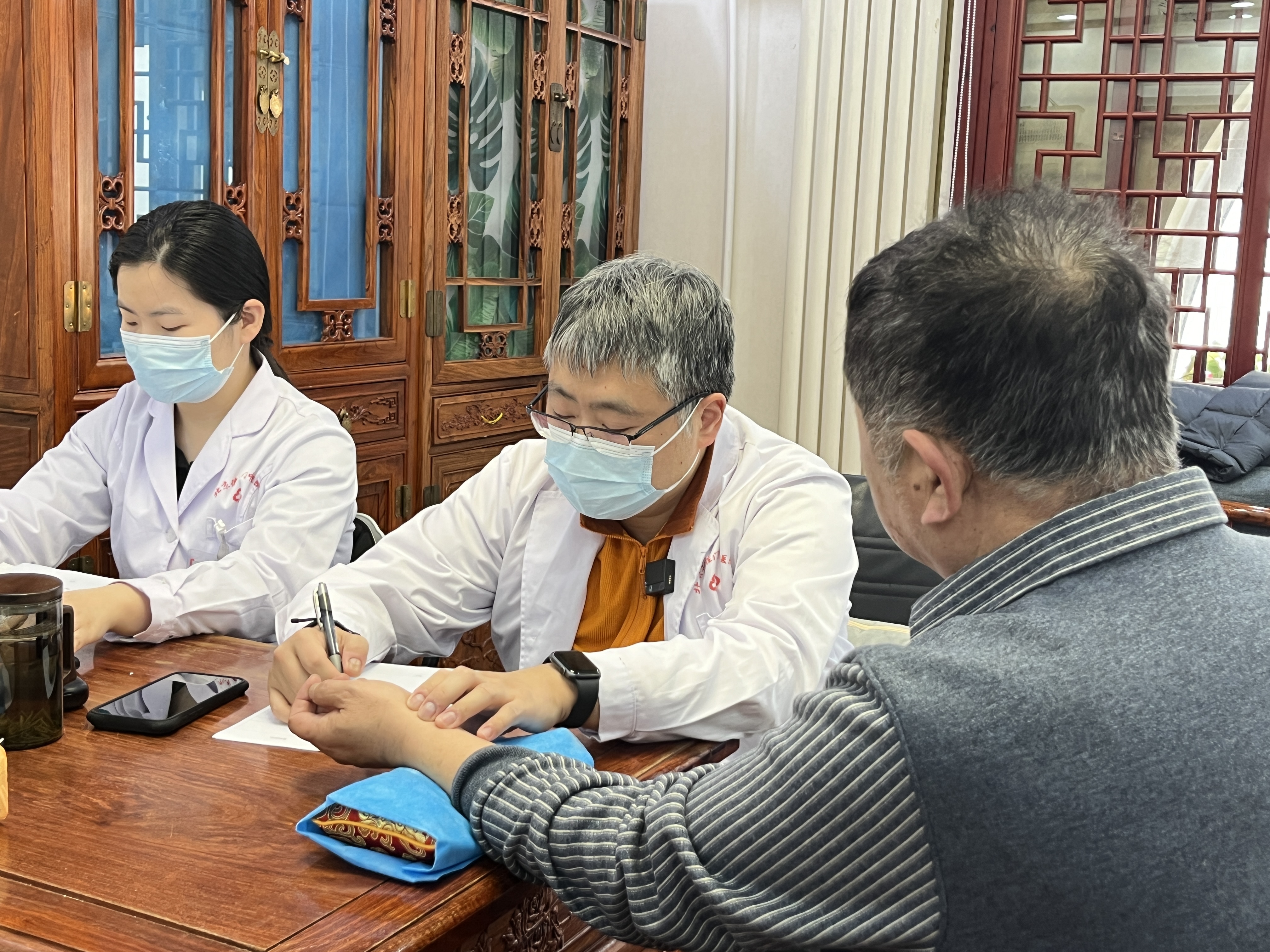 包含中国中医科学院眼科医院代挂专家号服务初次就诊病史梳理,和医生沟通更清晰的词条 包含中国中医科学院眼科医院代挂专家号服务初次就诊病史梳理,和医生沟通更清晰的词条