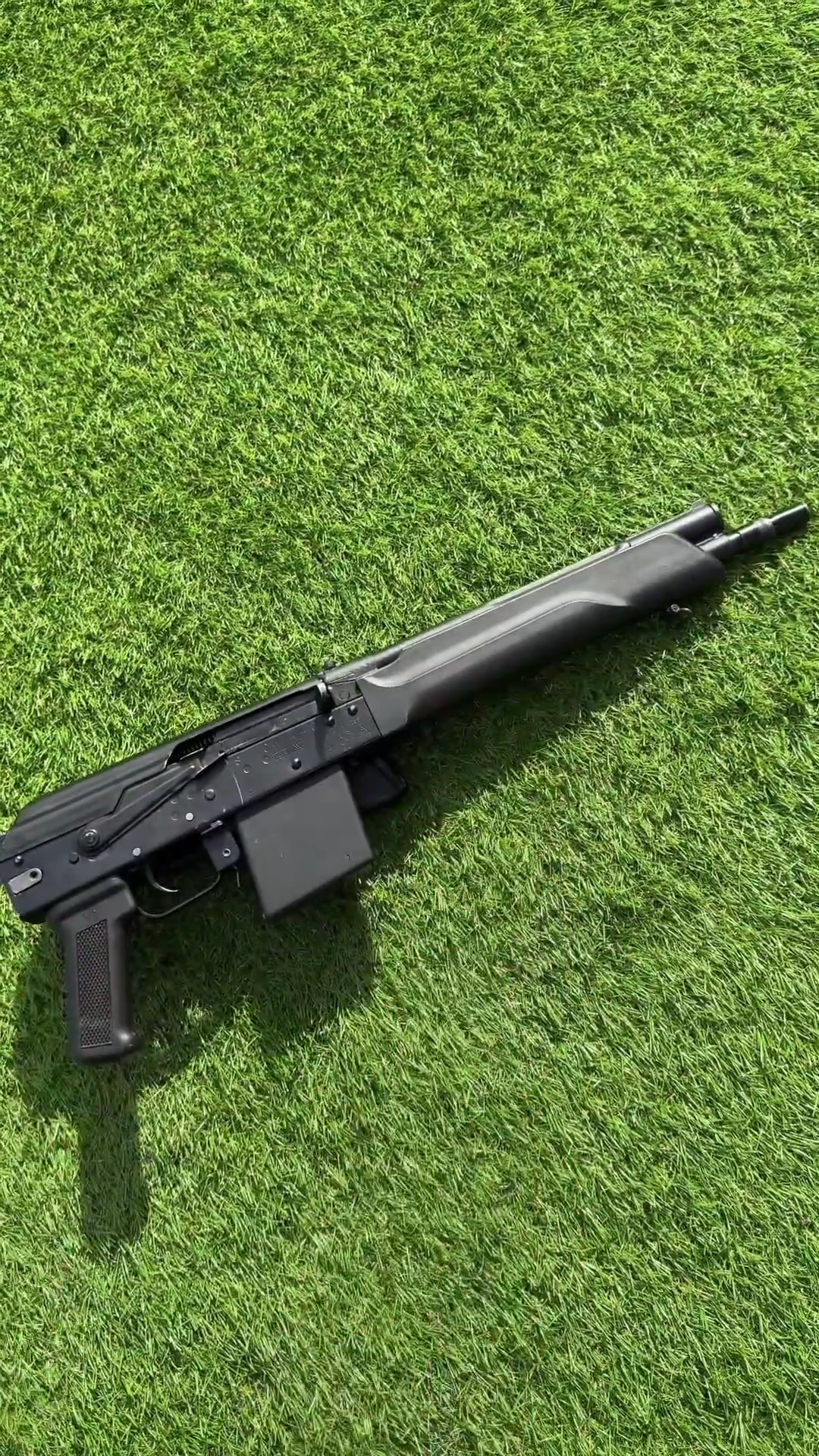 k半自动霰弹枪,使用点410口径霰弹,这种弹药适合小型狩猎和自卫场合