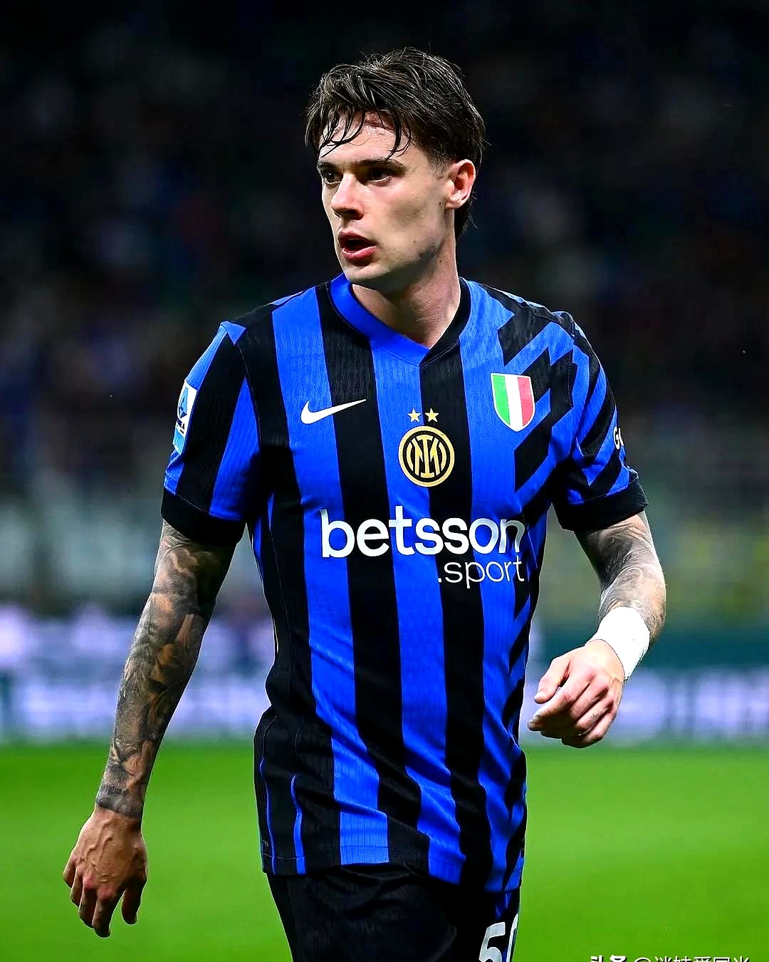 门将位置启用河马,防线由卡洛斯,钢琴小王子和比塞克组