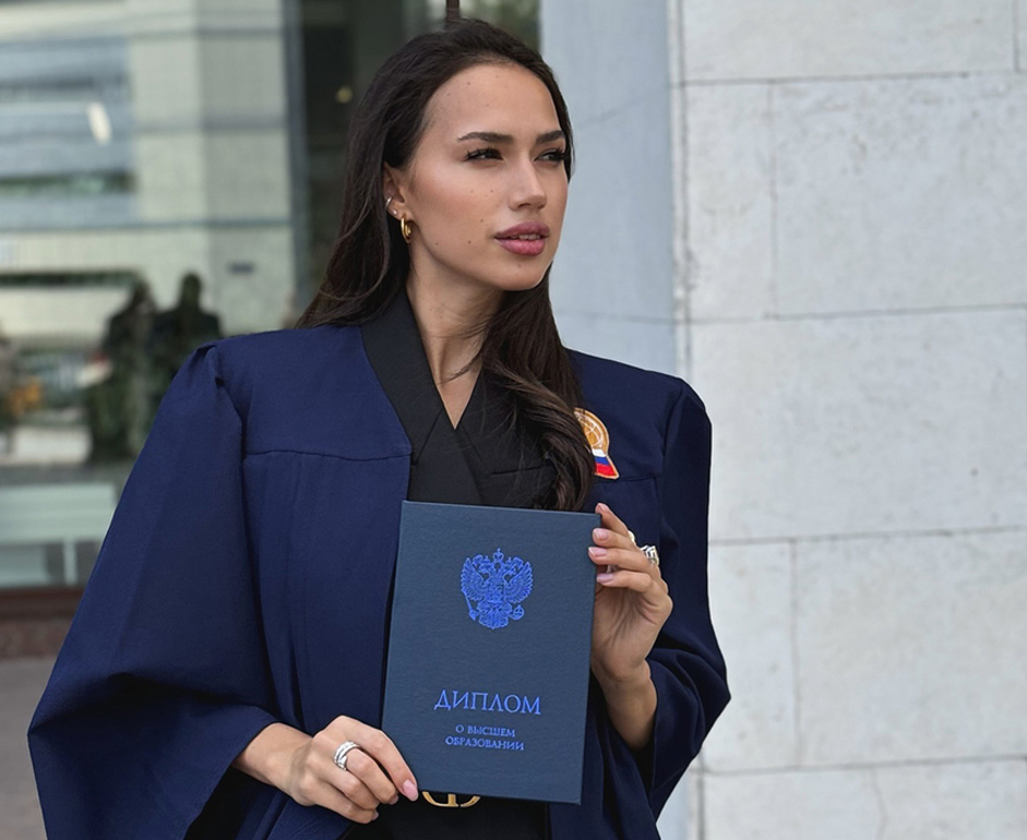 俄罗斯花样滑冰运动员阿丽娜·扎吉托娃获得了高等教育文凭