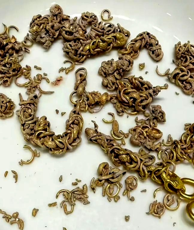 "这怎么可能?我这可是在你们店里买的!