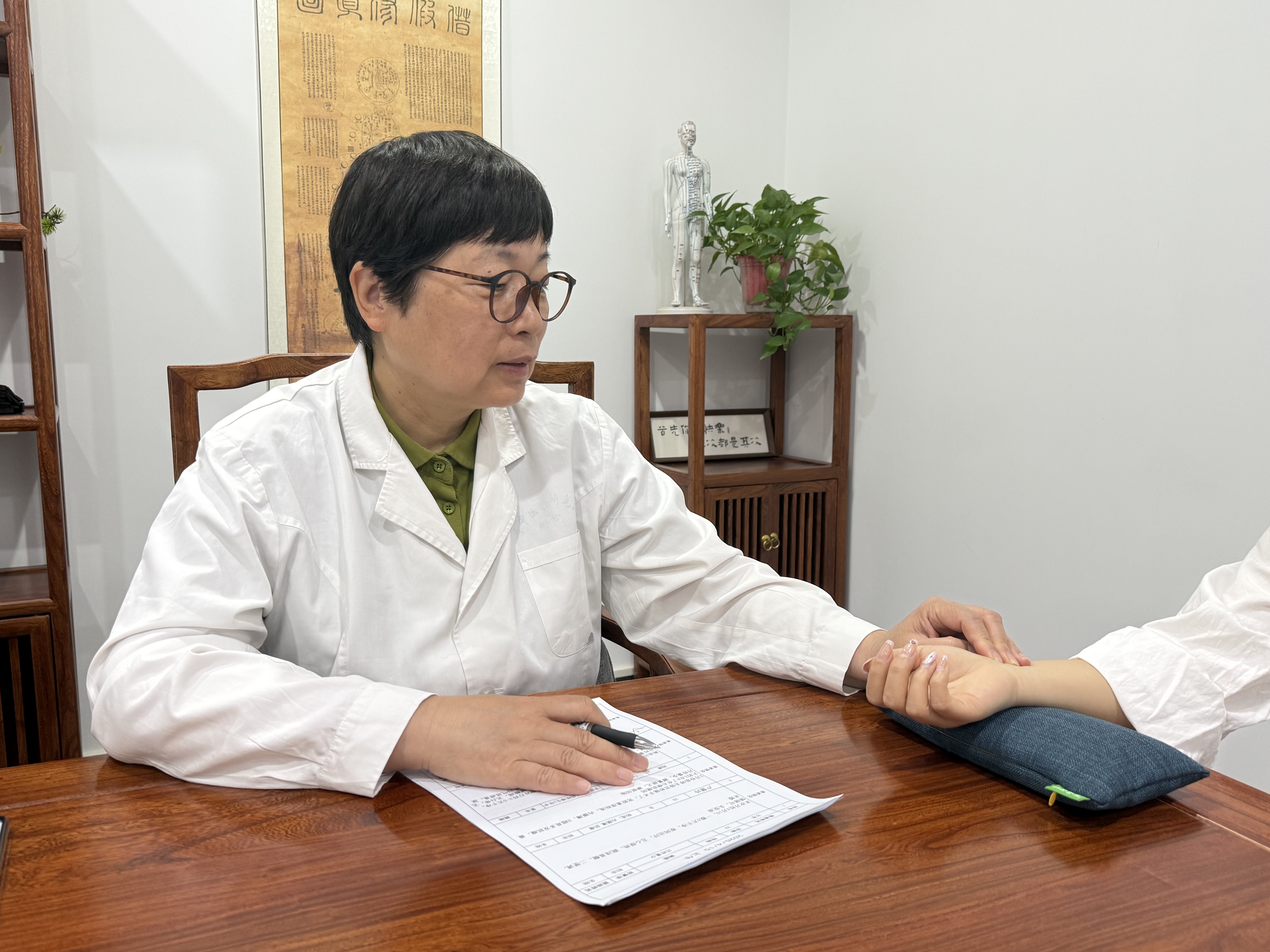 北京中医医院柴嵩岩医疗团队成员黄牛专业运作住院,解决您排队的烦恼的简单介绍 北京中医医院柴嵩岩医疗团队成员黄牛专业运作住院,解决您排队的烦恼的简单介绍