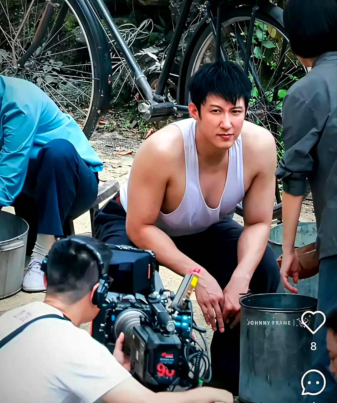 最近,黄景瑜拍重器的时候,被网友调侃说,剧组的饭菜太好,把黄景瑜级 