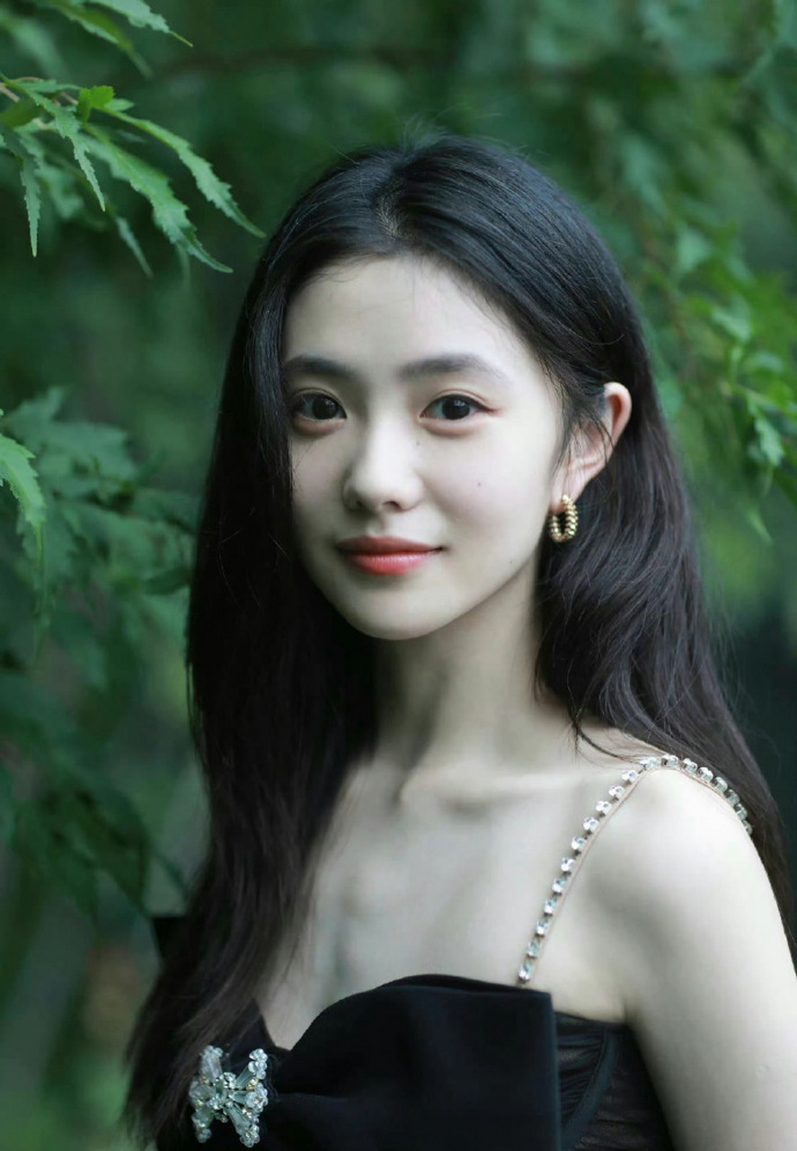 刘浩存的颜值真是高得没边儿了.