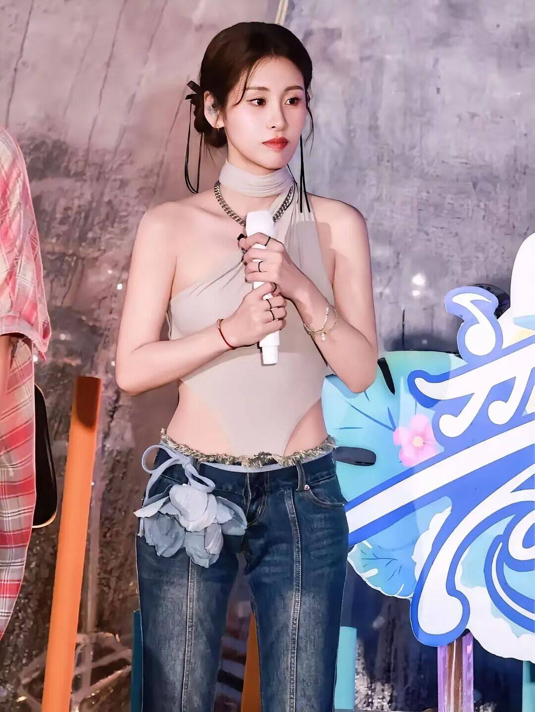 我们都误会张碧晨了 没人觉得奇怪吗?这背后像有黑手