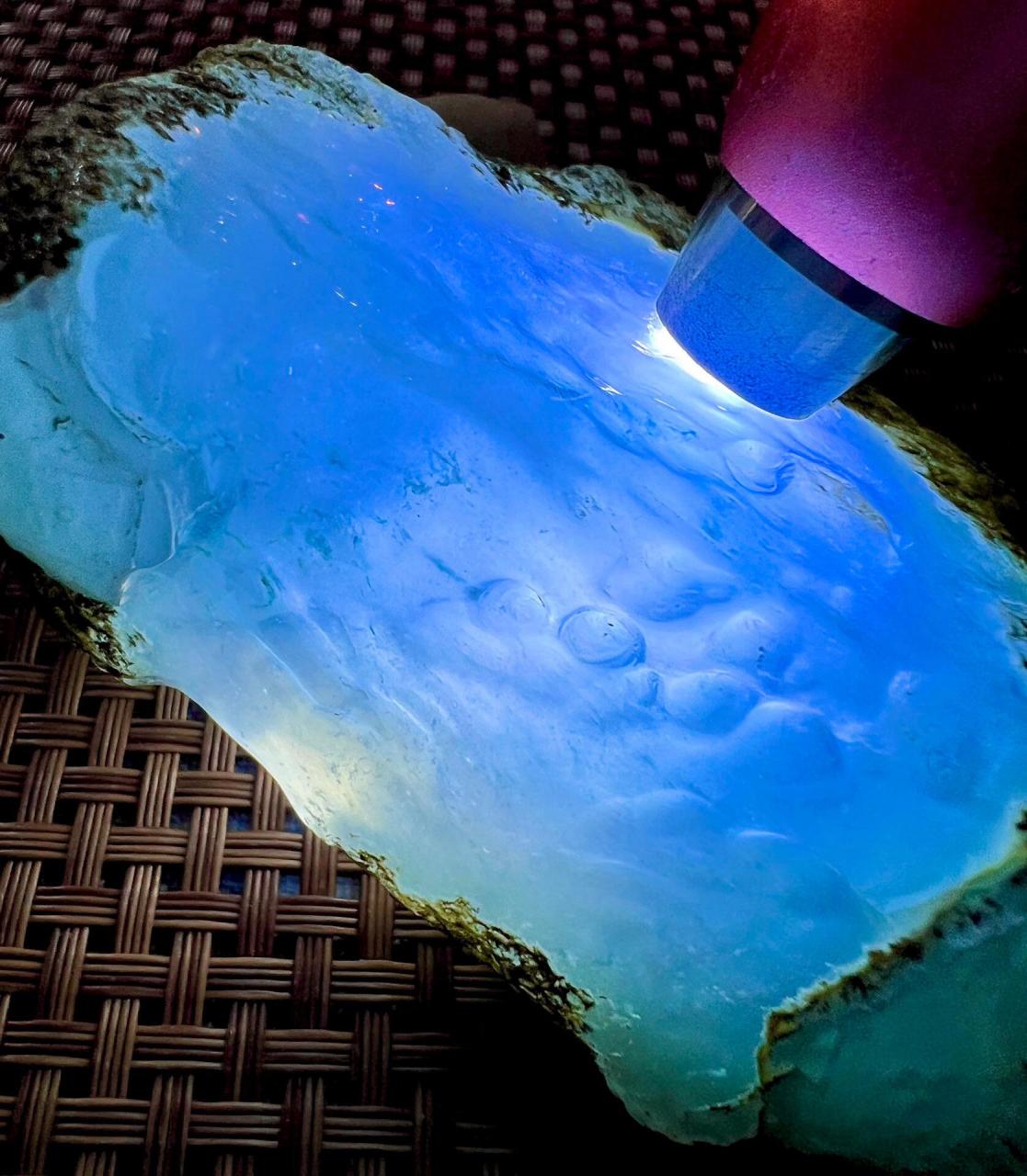 点击头像看直播# #翡翠原石# 犹如海洋之心的天空蓝翡翠原石,像田野