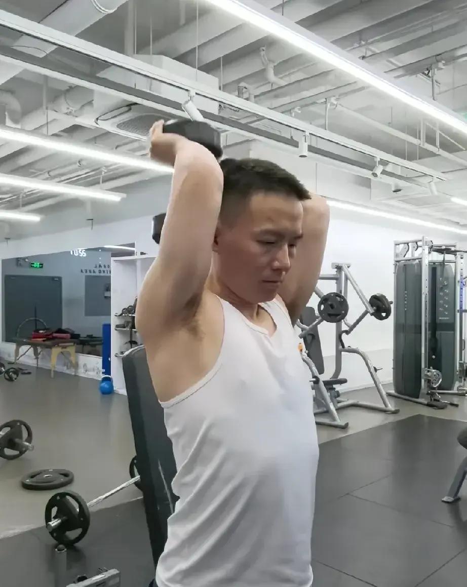 看了谢浩男食堂打饭视频,我默默做了3个决定: