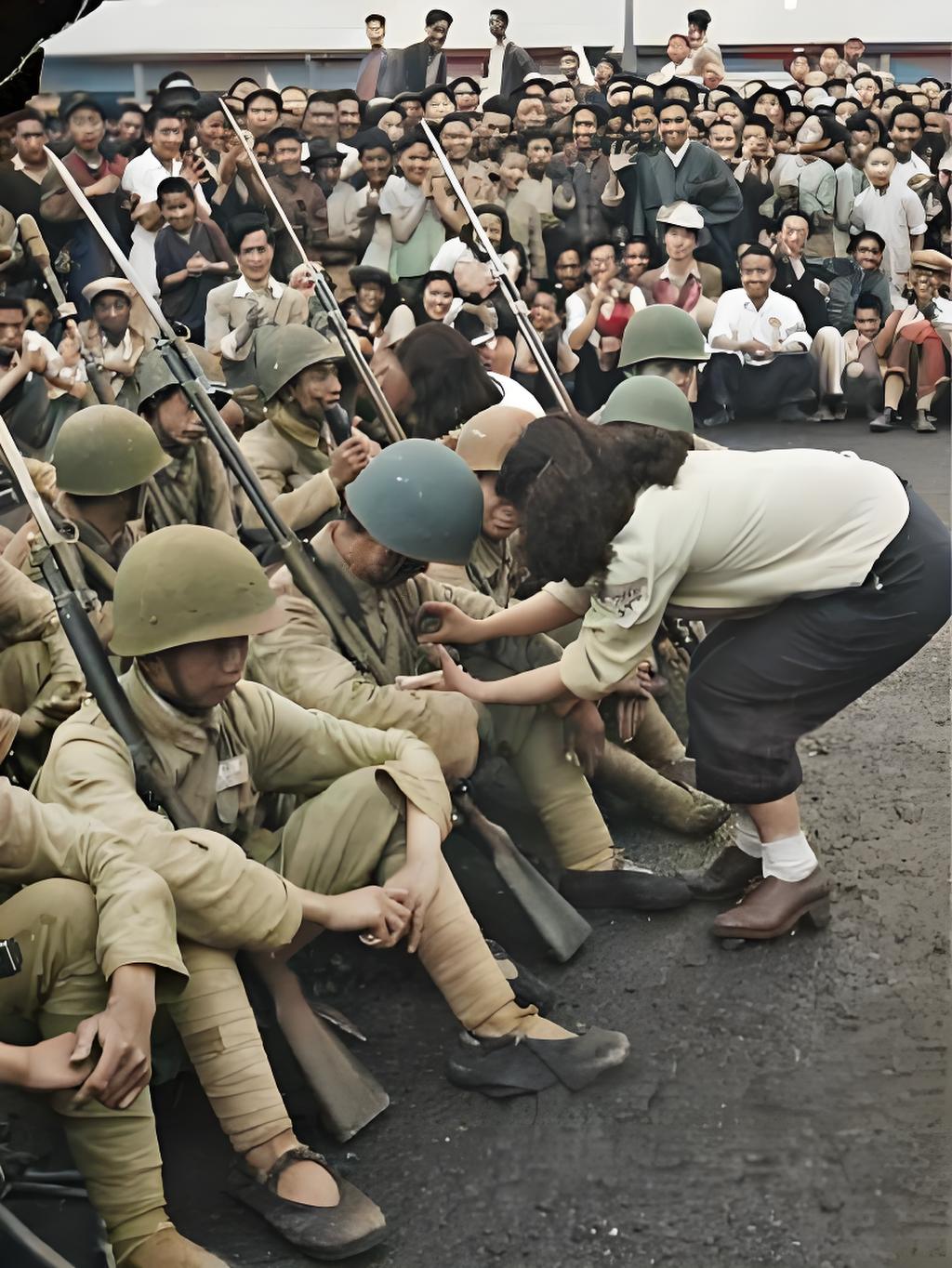 并且给部队制定了严格的入城纪律,使得解放军迅速赢得上海人民民心