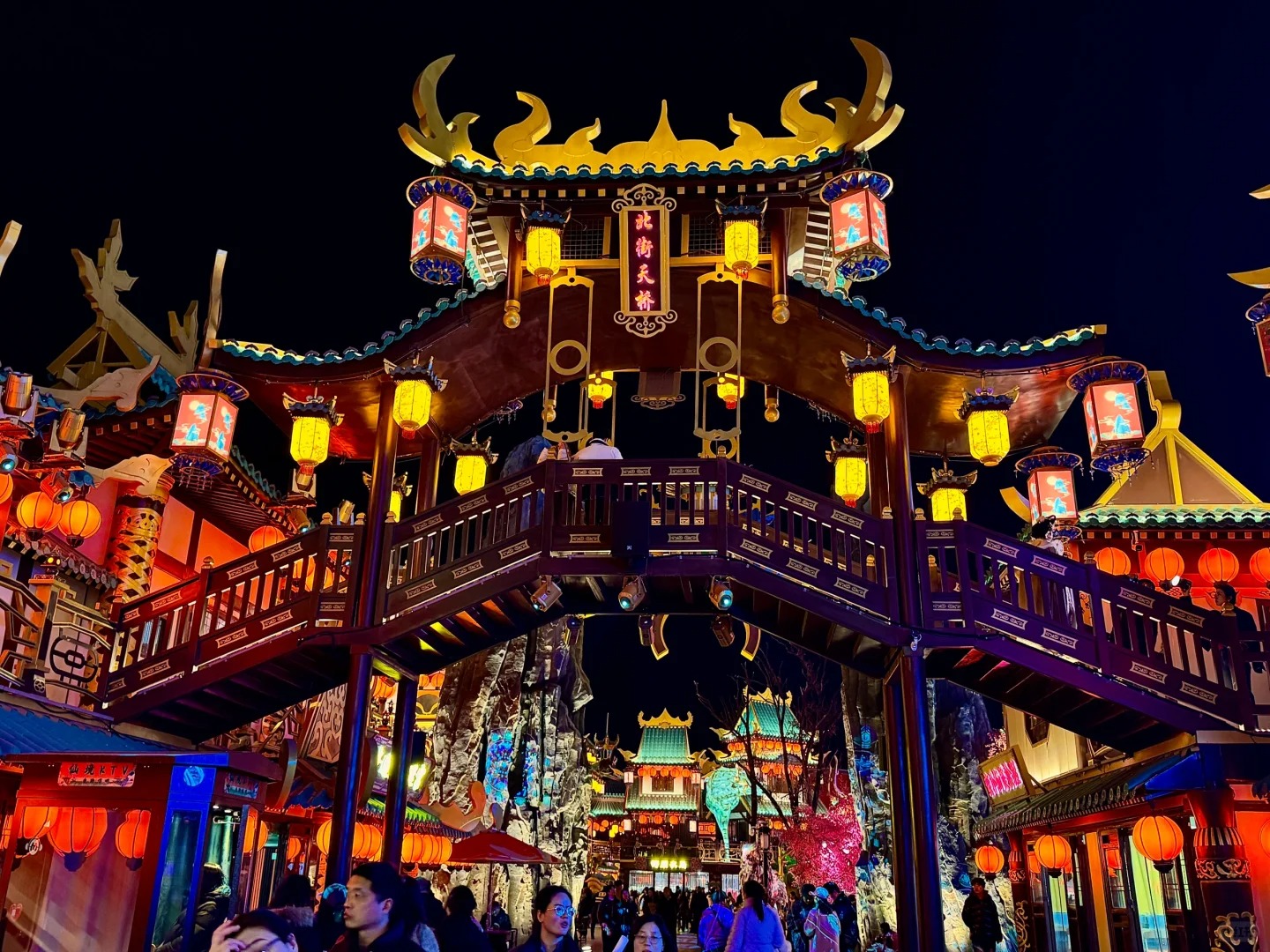 交通:市区打车10元 相信我,一次真的不过瘾游玩:建议下午入园,开封