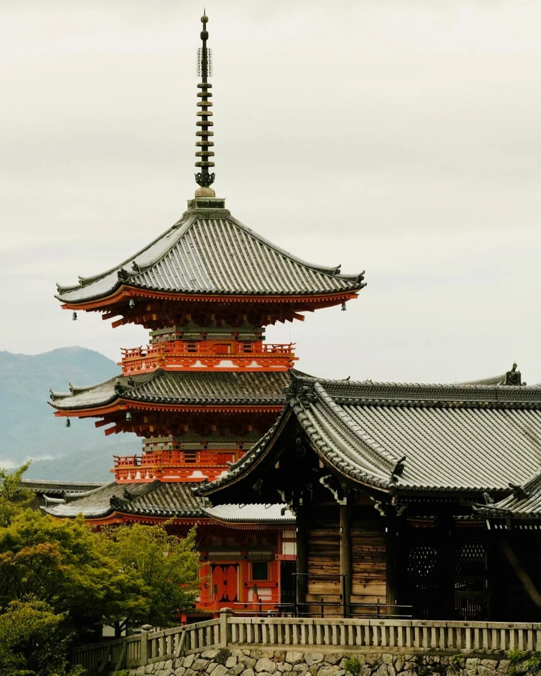一休的黄金屋 金阁寺又叫鹿苑寺是京都的招牌之一
