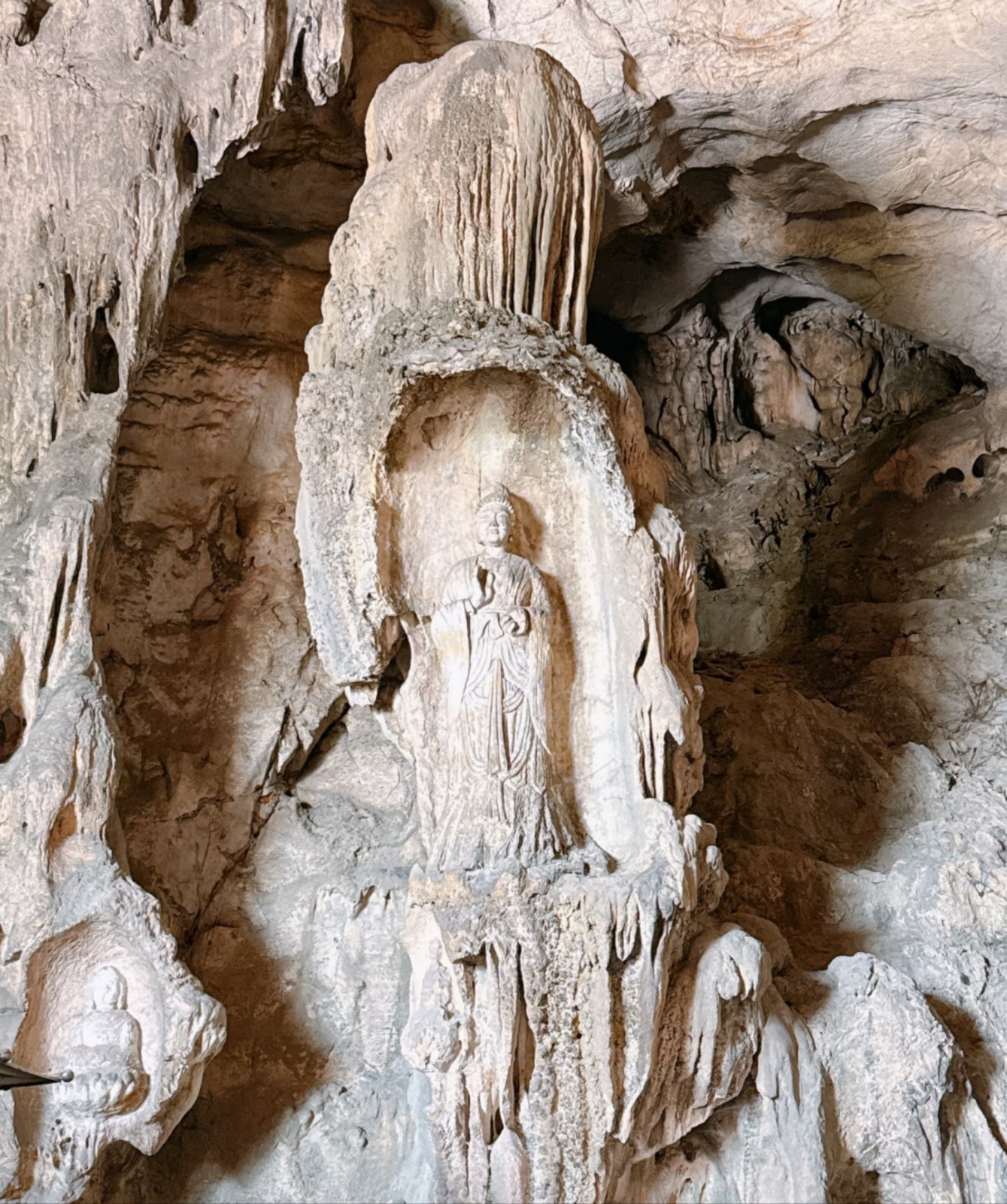 这里的自然风光总是让我感到心旷神怡,阳光洒在大