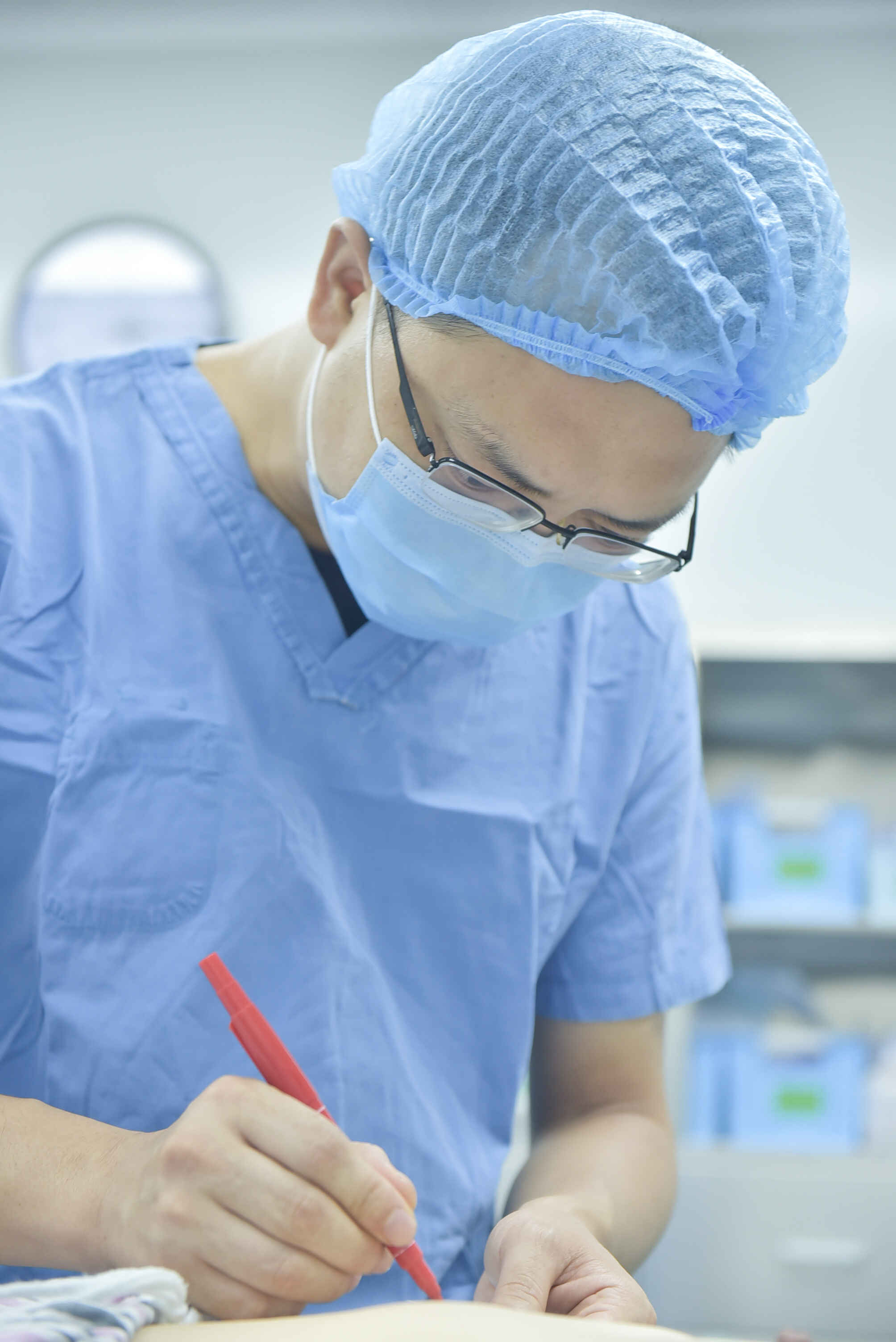 1.肉毒素 肉毒找到好的医生,该打就打