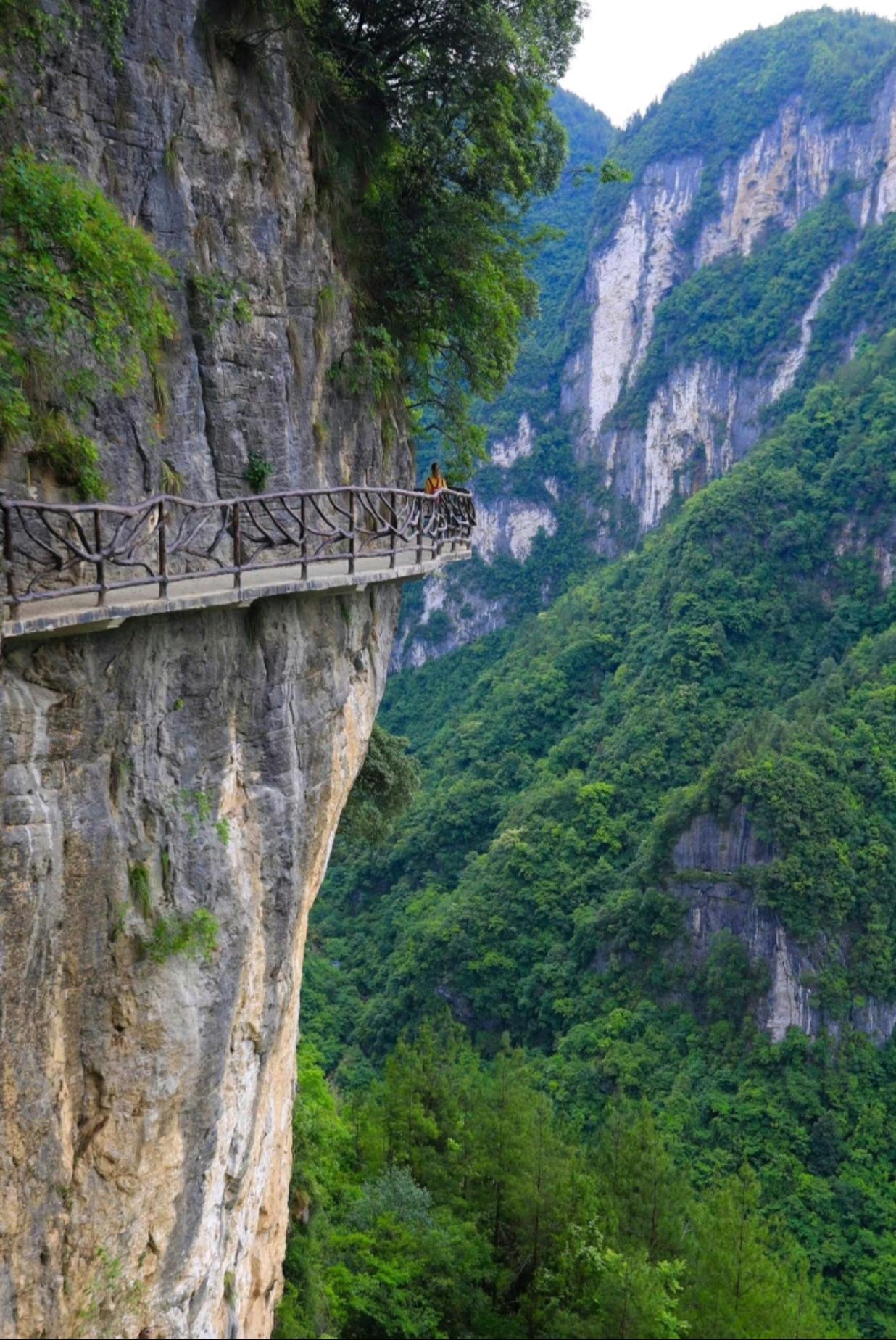 巴山大峡谷旅游景区图片巴山喀斯特绝壁达州市巴山大峡谷巴山大峡谷的
