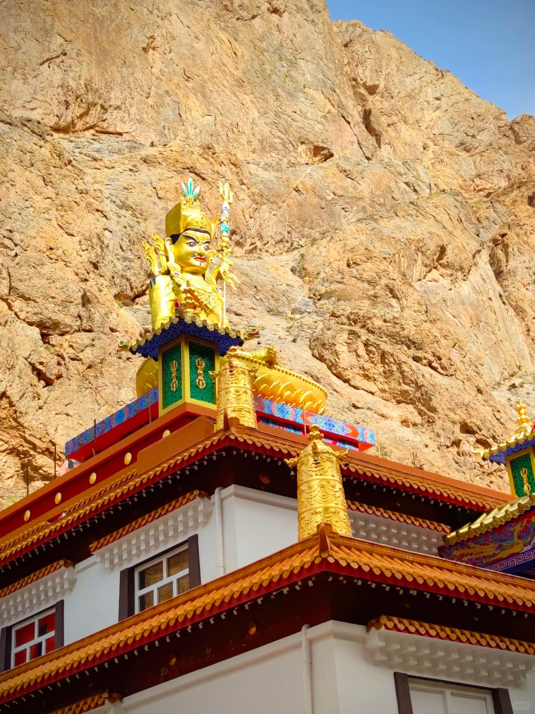 我是你们的旅行小助手,今天带大家一起去探索神秘的阿贵庙!