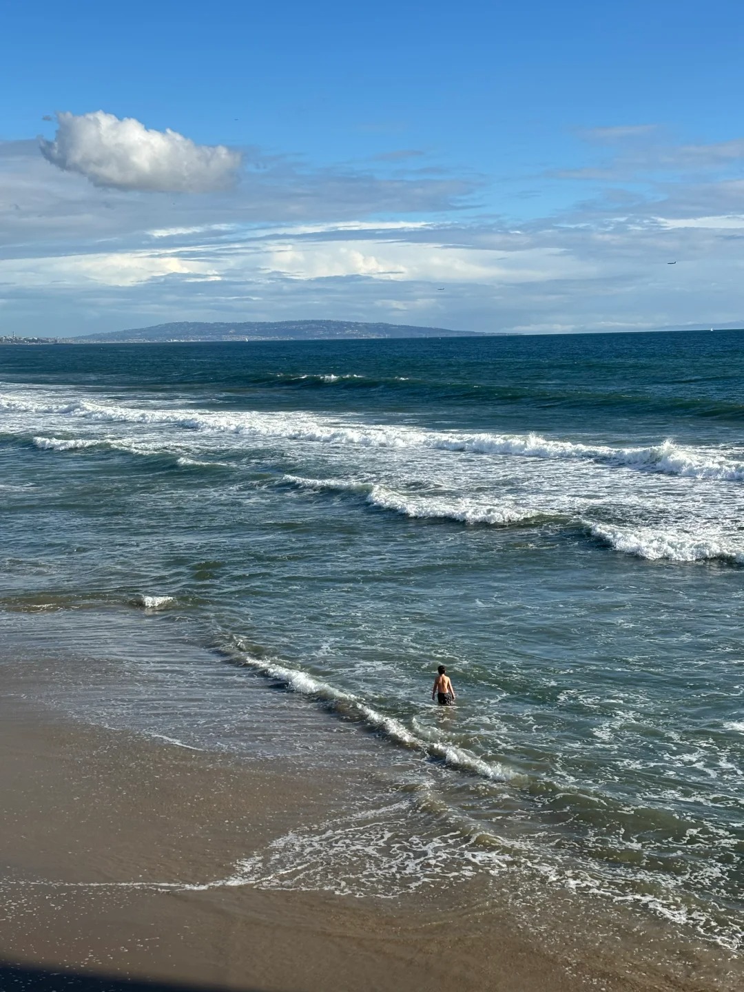 我一直对阳光,沙滩,海浪有着无限的憧憬,洛杉矶的圣莫尼卡海滩就像