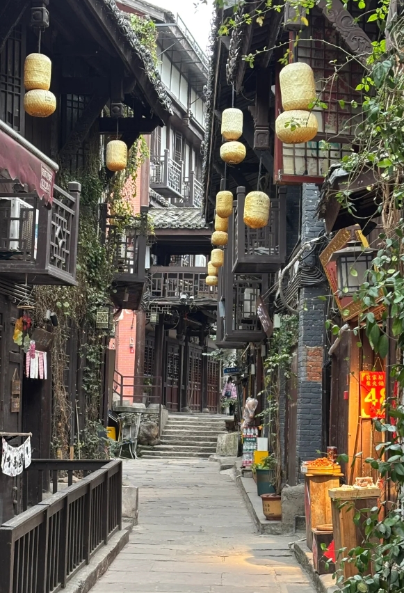 亲子游玩推荐重庆磁器口 带着娃打卡磁器口,体验超棒,直接开启欢乐