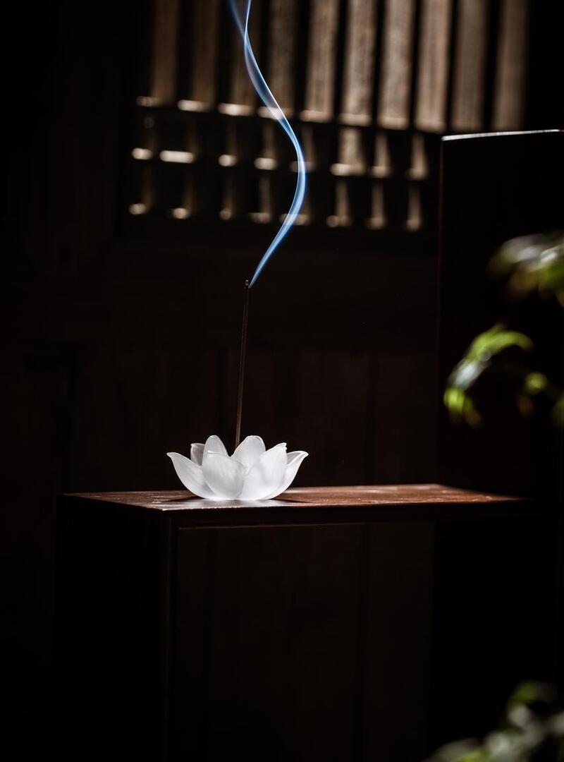 图片风吹蜡烛禅意唯美图片古风禅意图片黑色禅意夜晚的图片有意境的