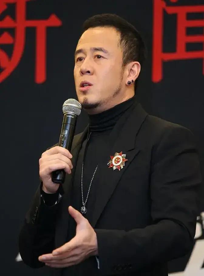 他曾直言刀郎歌曲"没有技术含量",当面呛刘德华"你不是唱功型歌手"