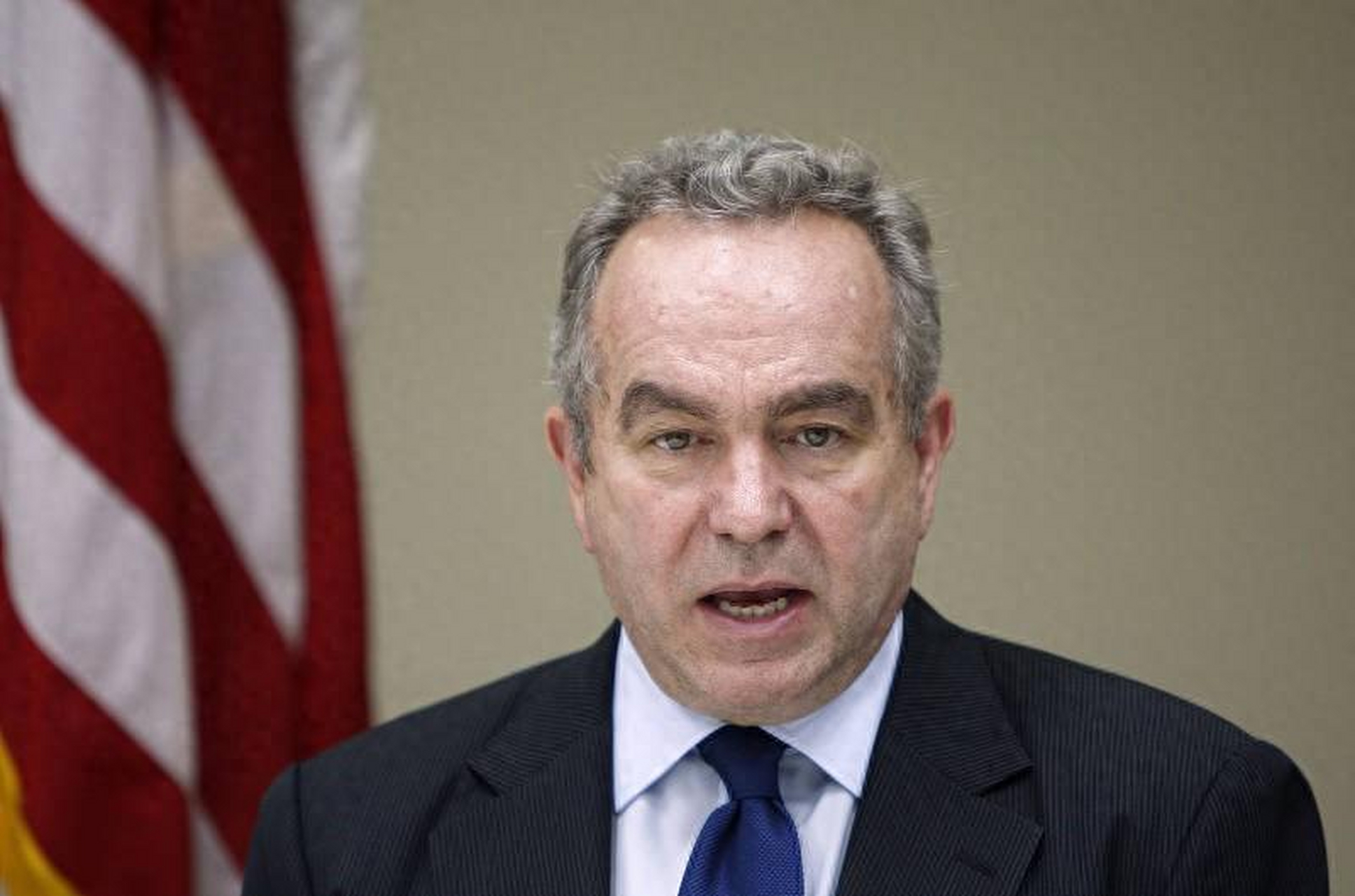 美国副国务卿库尔特·坎贝尔近日公开表示,欢迎中国留学生到美国学习