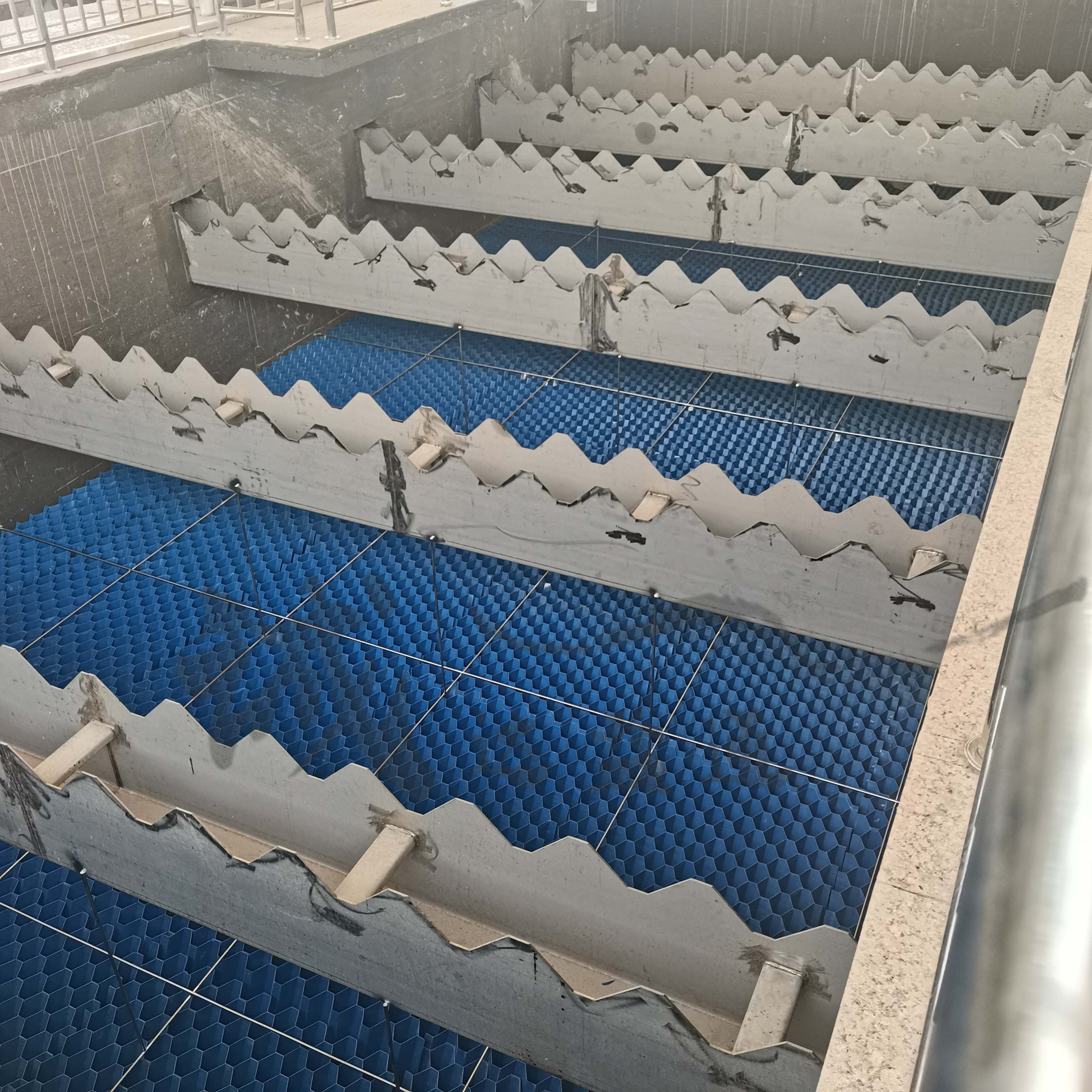 反应槽可调出水堰集装箱上流水槽污水处理溢流堰防水堰水泵房吸水槽