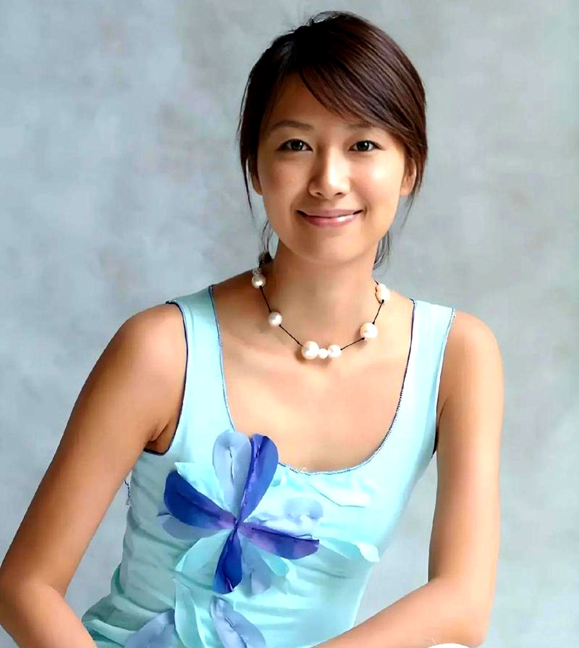 2023年5月,号称"京圈才女"的徐静蕾,再次陷入"生子风波",有传言称她"