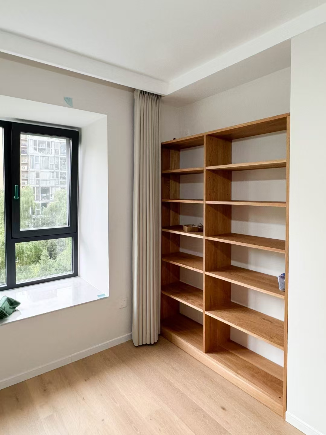 三联动推拉门,800*800大砖上墙薄贴法,墙地面对缝 防水石膏板吊顶内嵌