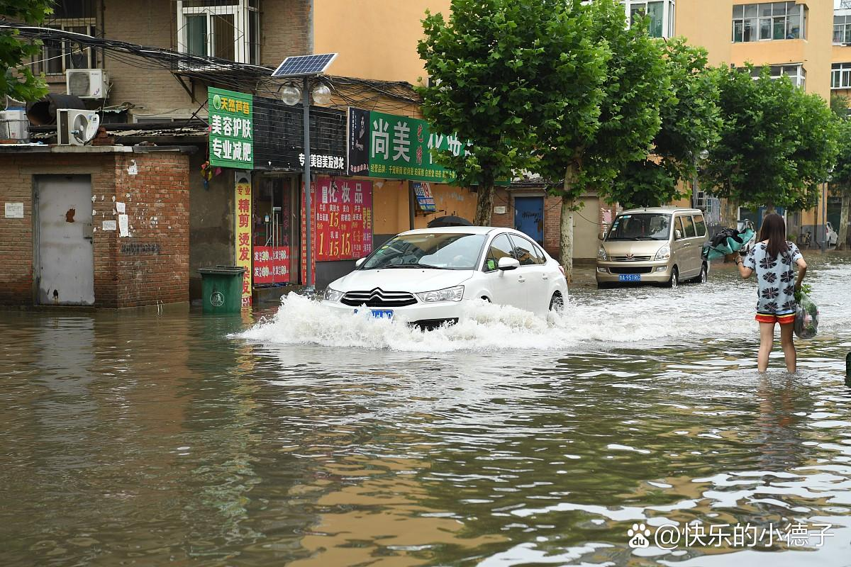 河北张家口暴雨图片