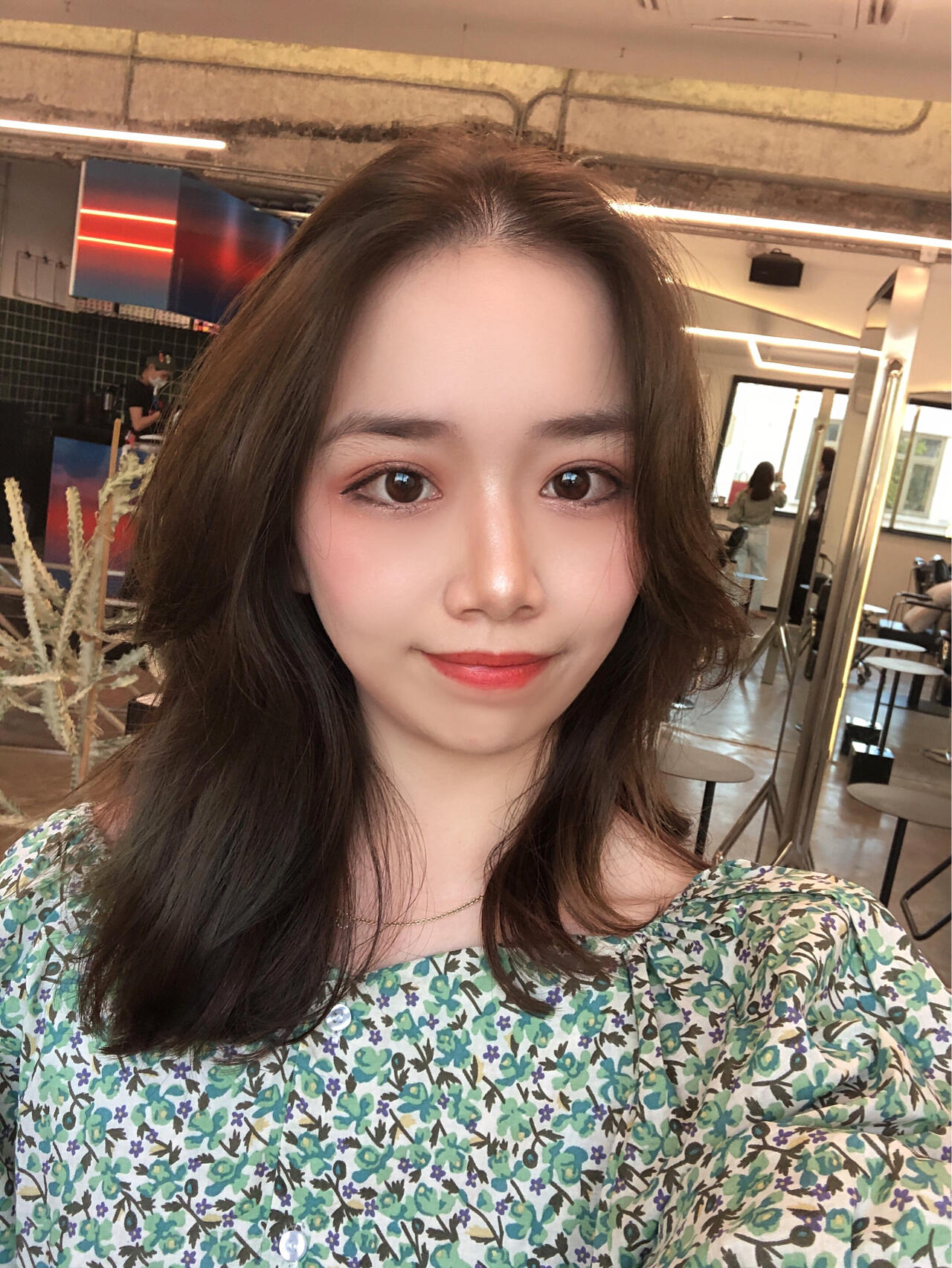 我换上新发型啦拯救秃秃女孩的发型
