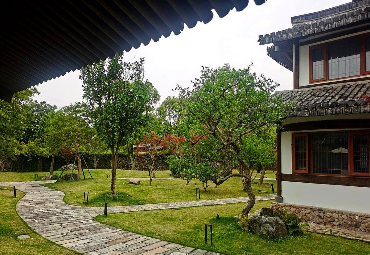 为什么中美贸易战,没哪个国家站出来帮中国一起对抗?