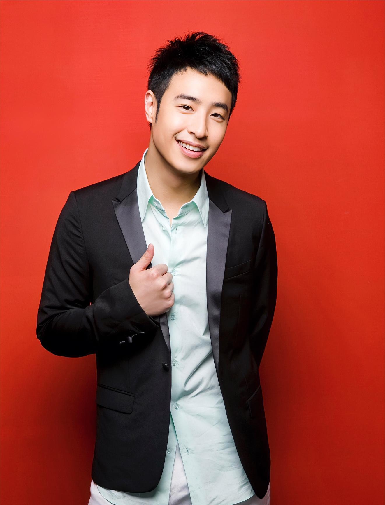 潘玮柏跟谁恋爱了