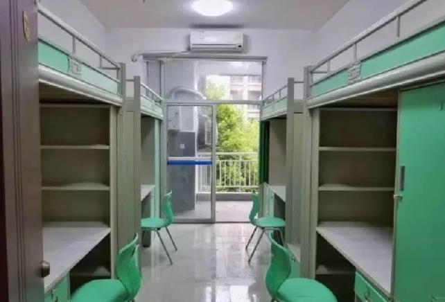 出情报啦 今日给大家揭秘重庆大学宿舍内景 ～