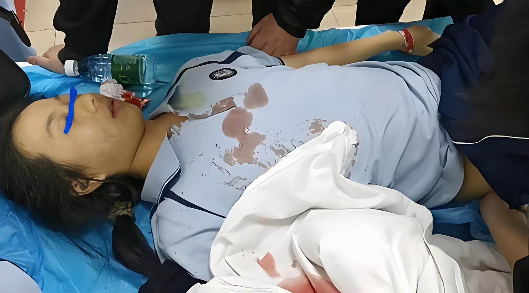 江西抚州通报15岁女生在校坠亡:系自杀 善后工作正在进行