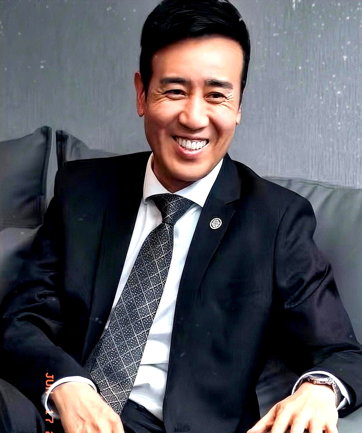 于和伟饭店吃饭被强求合影一句拒绝撕开明星与商家的遮羞布 334块的