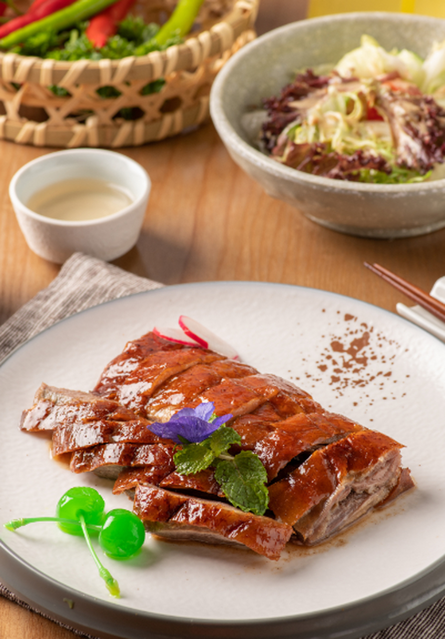 中餐已经走出国门,在世界各地扎根发展;许多中国人深信中餐是世界美食