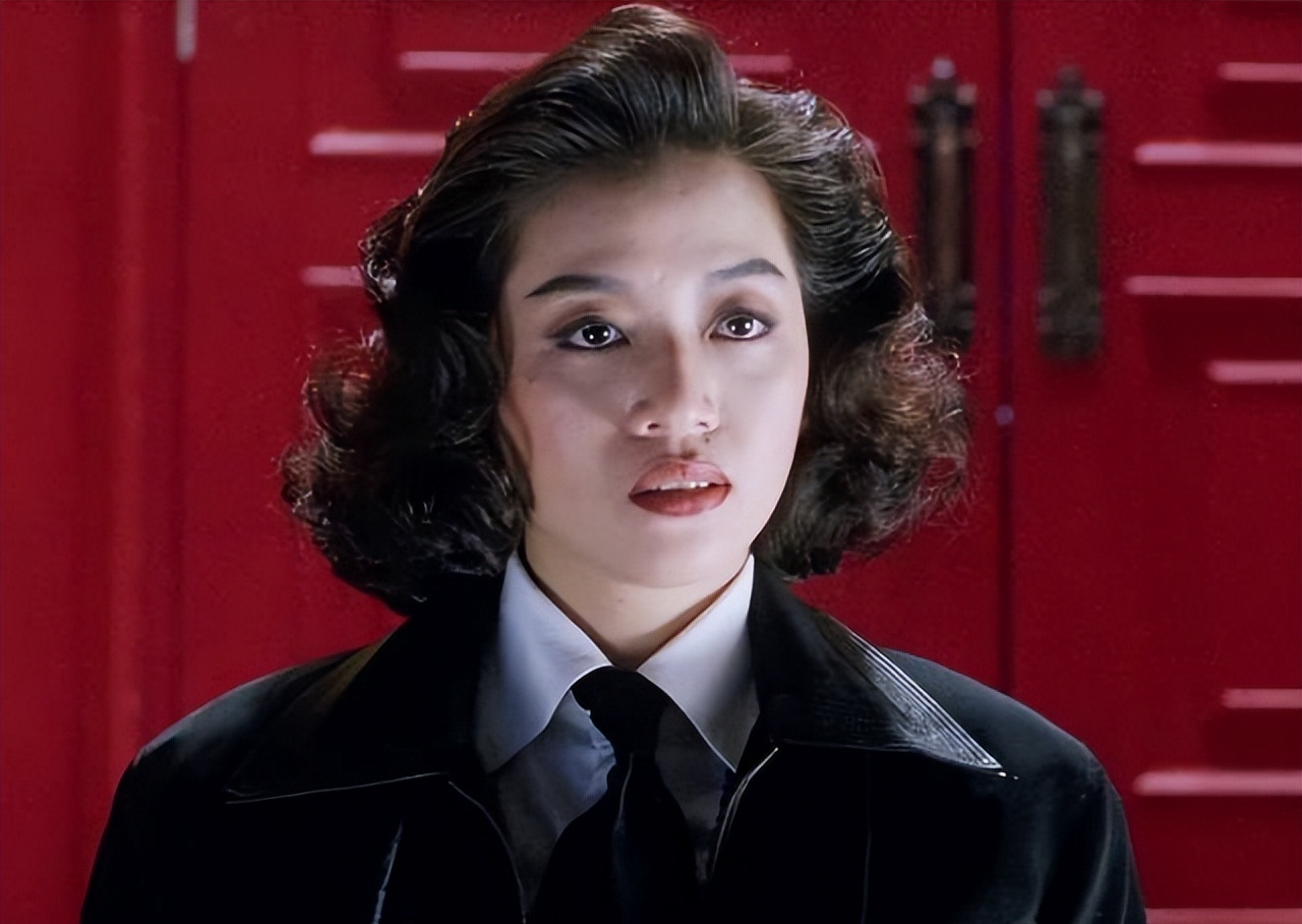 72岁的李修贤最近爆出猛料:1992年梅艳芳在ktv被打事件彻底翻转!