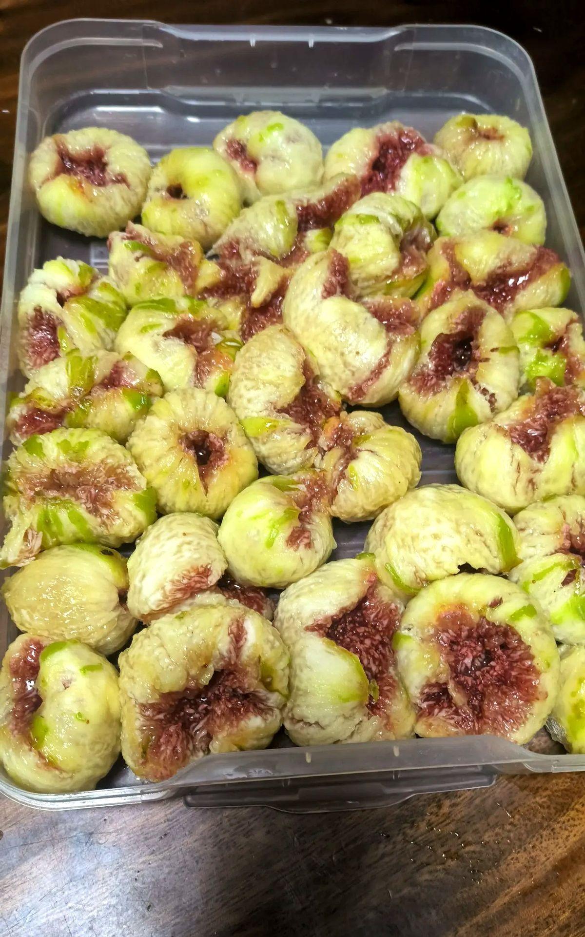 高铁四小时冰袋化成水果肉还是冰碴咬开甜得发狠