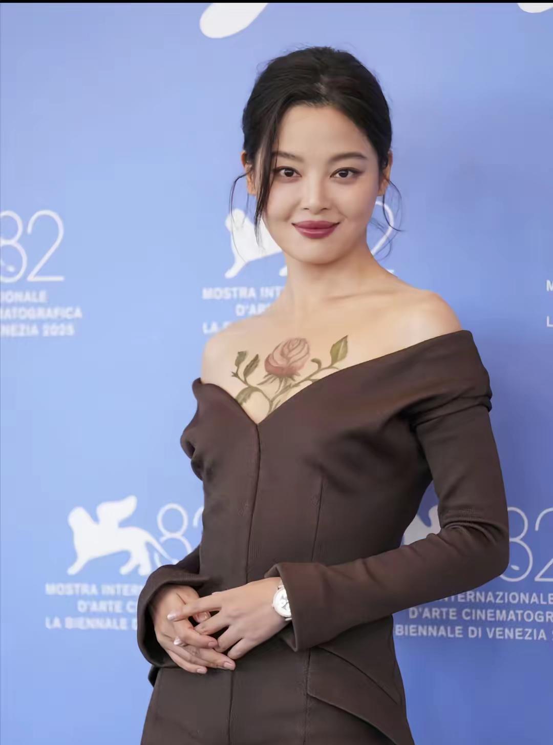 不止主办方没想到估计辛芷蕾自己也万万想不到她