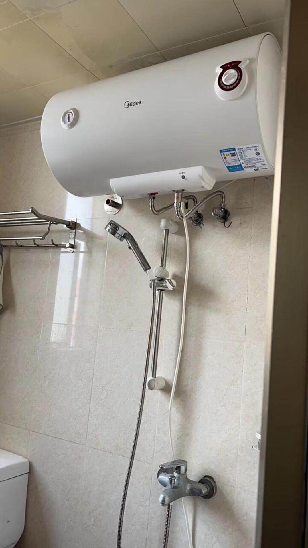 今天我要为大家推荐一款在市场上备受好评的电热水器