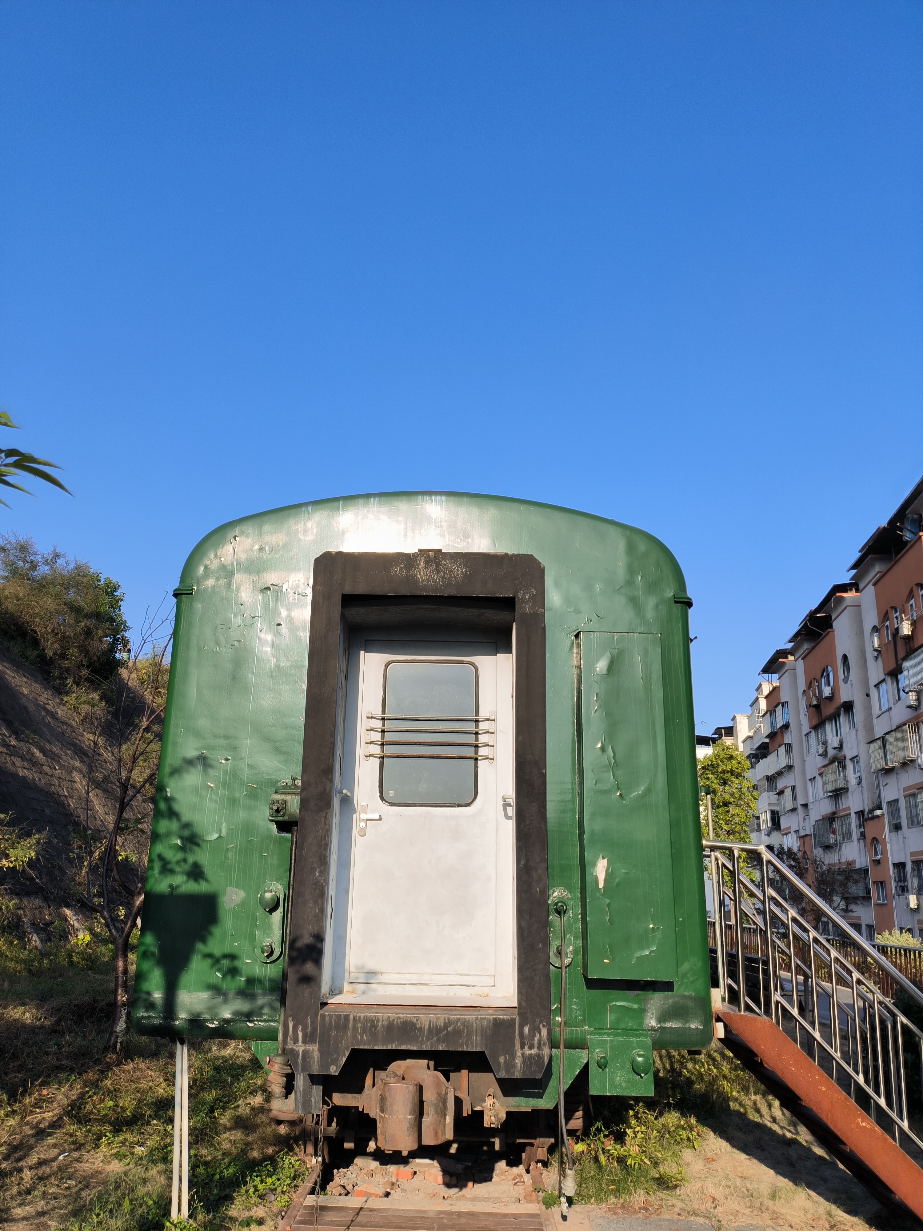 你坐过这旧式的绿皮火车吗?