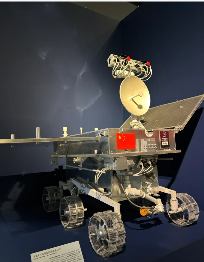 国博的月球车模型让我对太空探索充满好奇